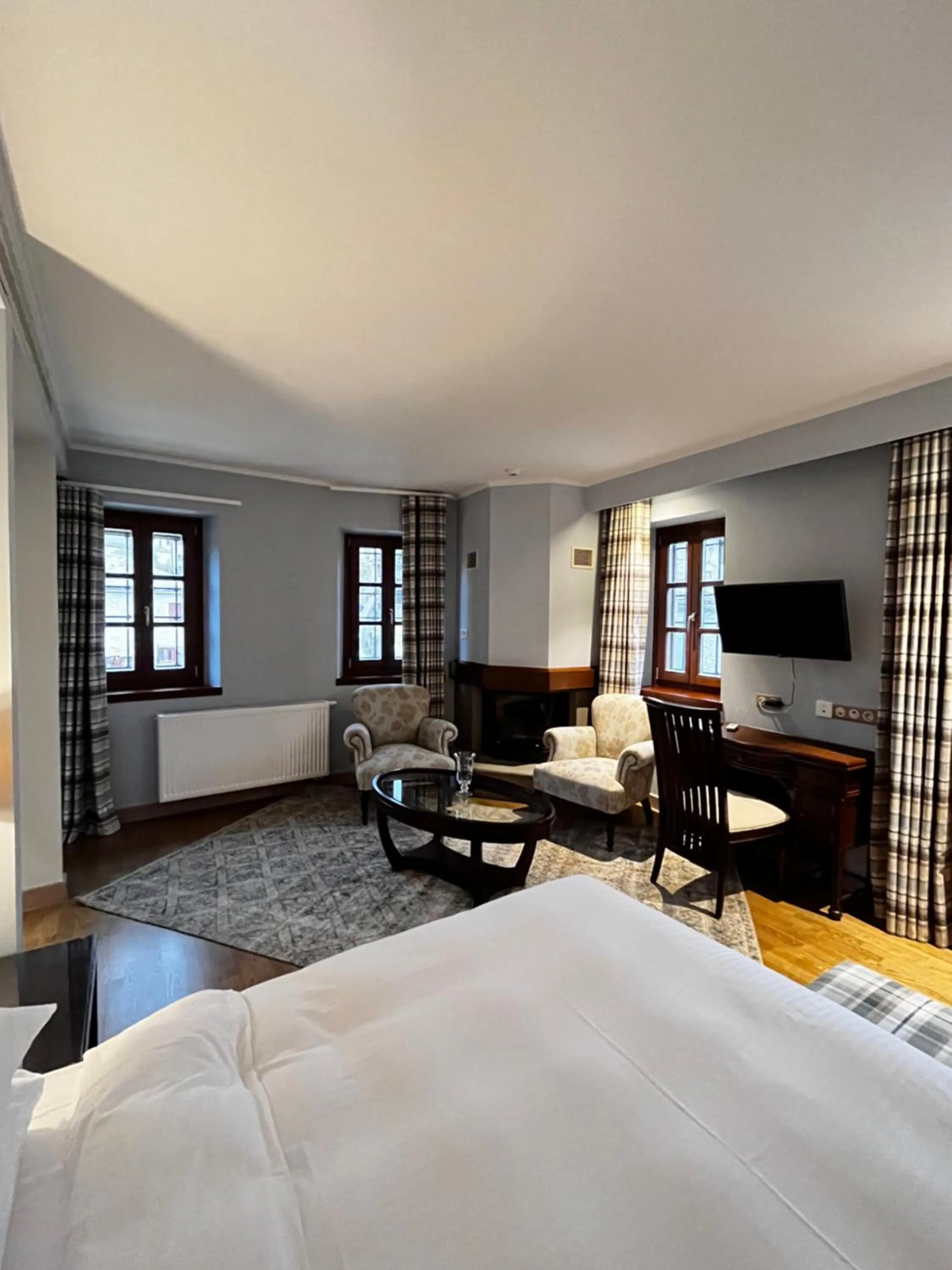 Bedroom, Bed in MounTrace Suites & SPA