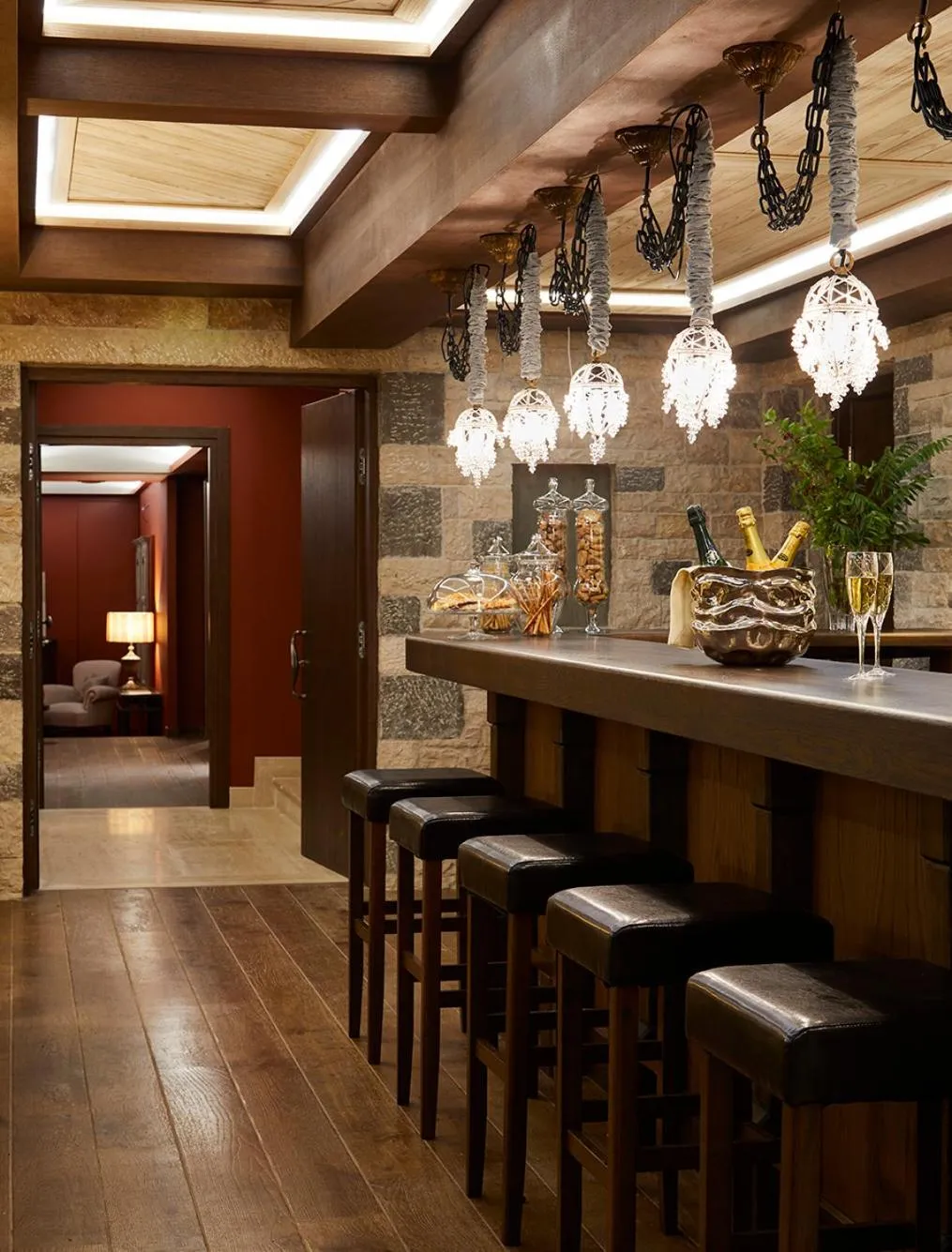 oven in MounTrace Suites & SPA