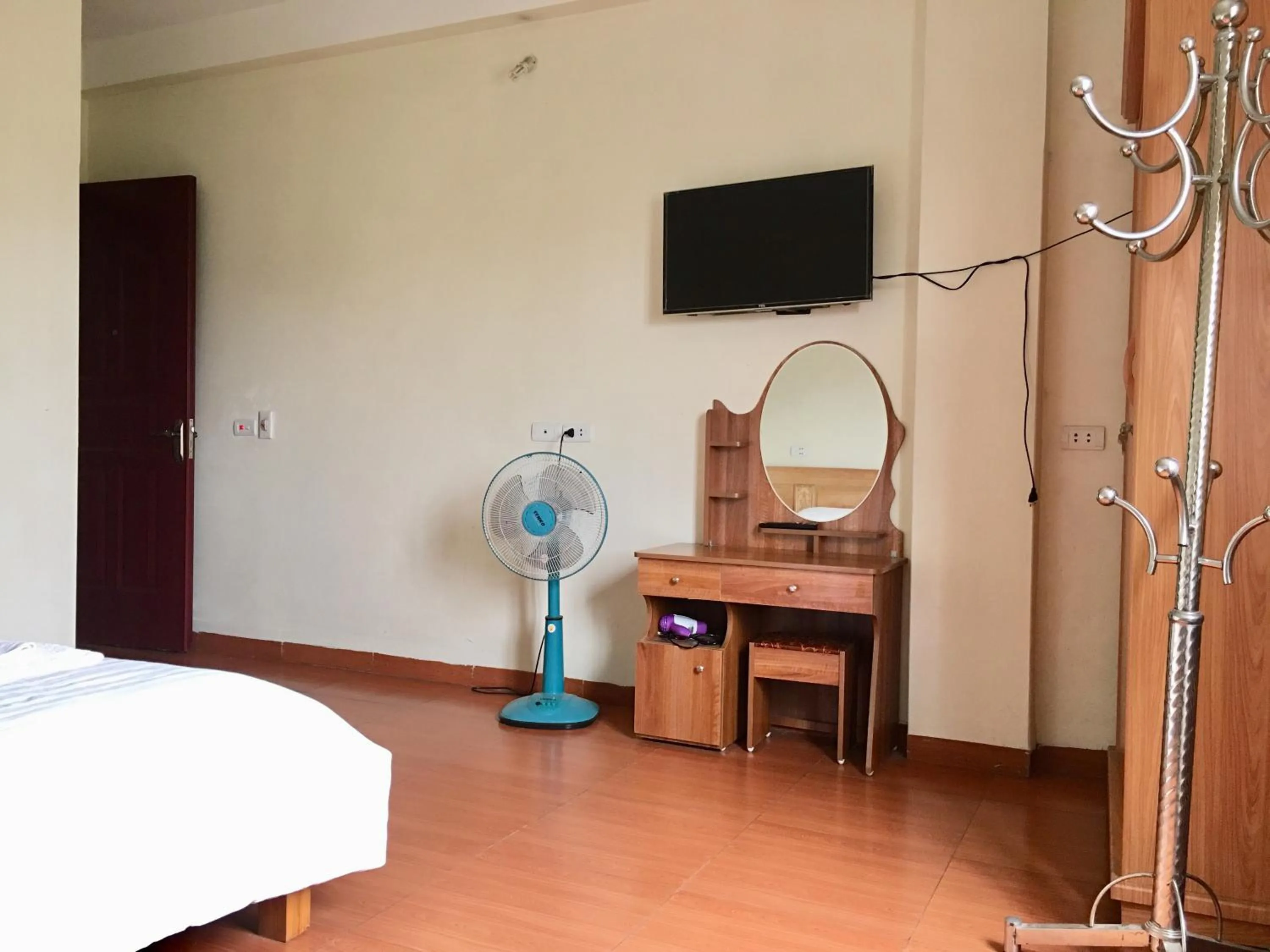 TV and multimedia in Van Anh Hotel