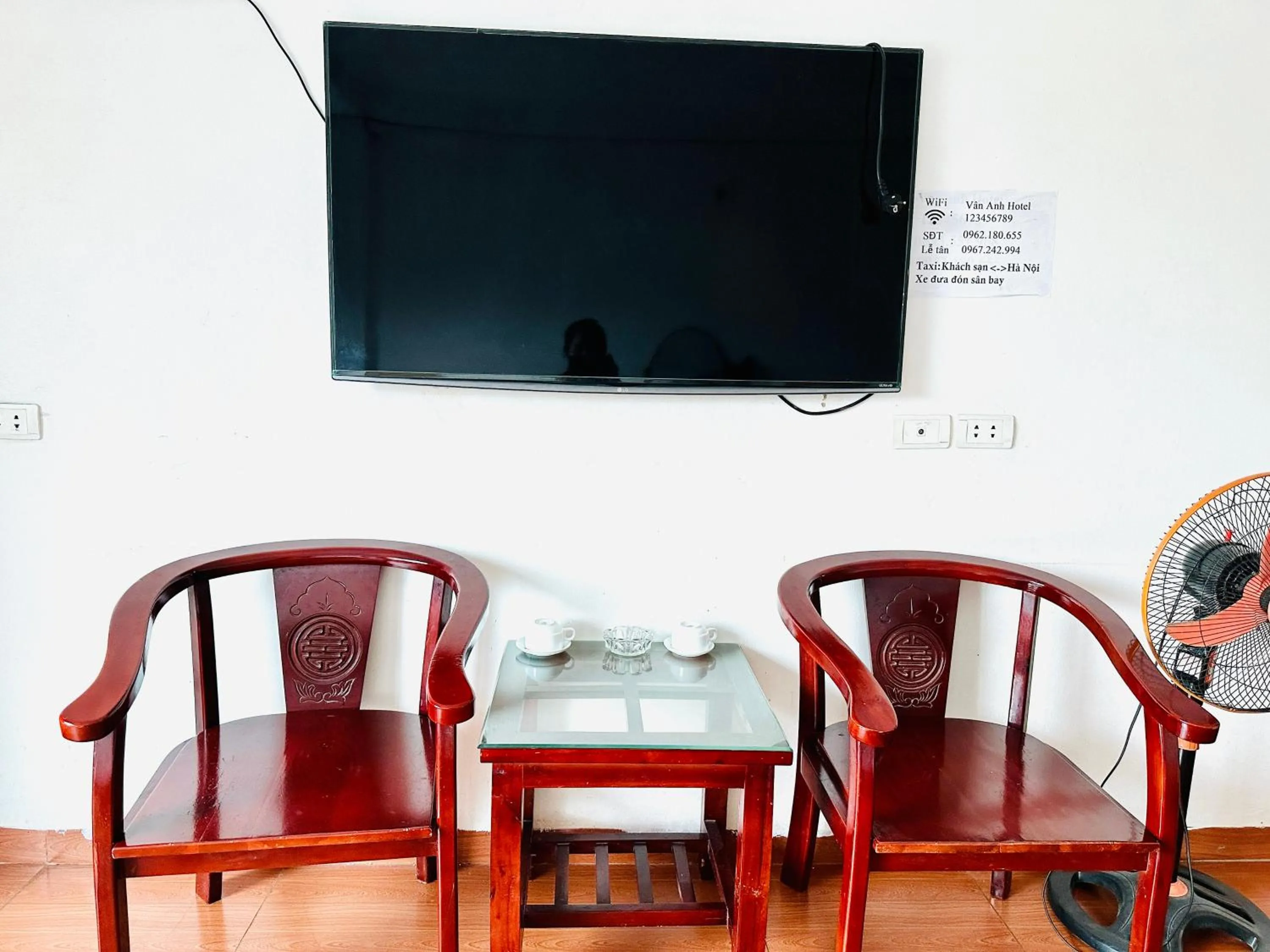 TV and multimedia in Van Anh Hotel