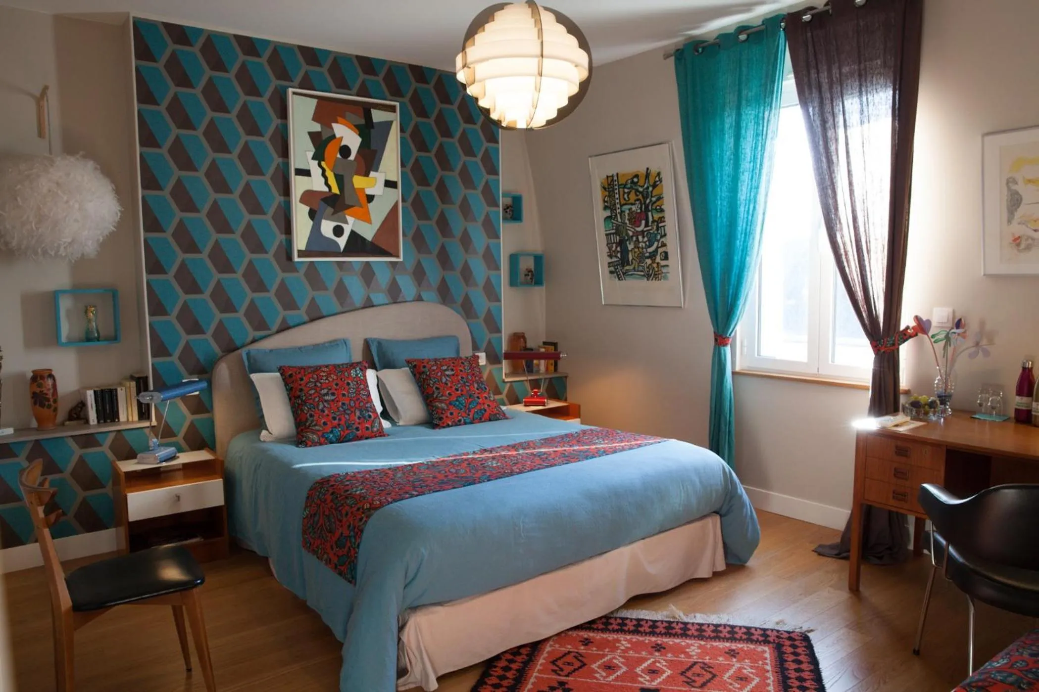 Photo of the whole room, Bed in Le Jardin des Toiles