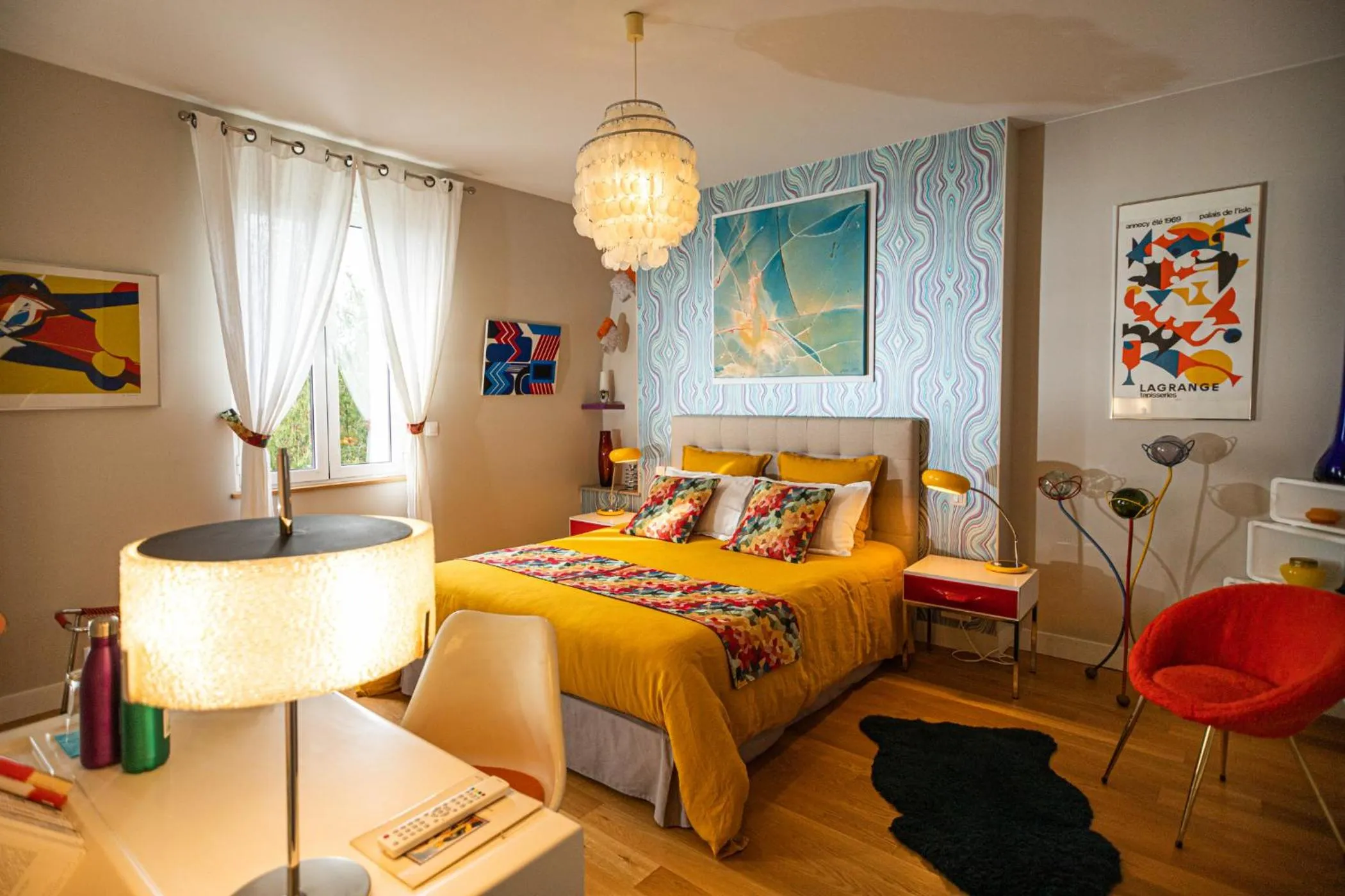 Photo of the whole room, Bed in Le Jardin des Toiles