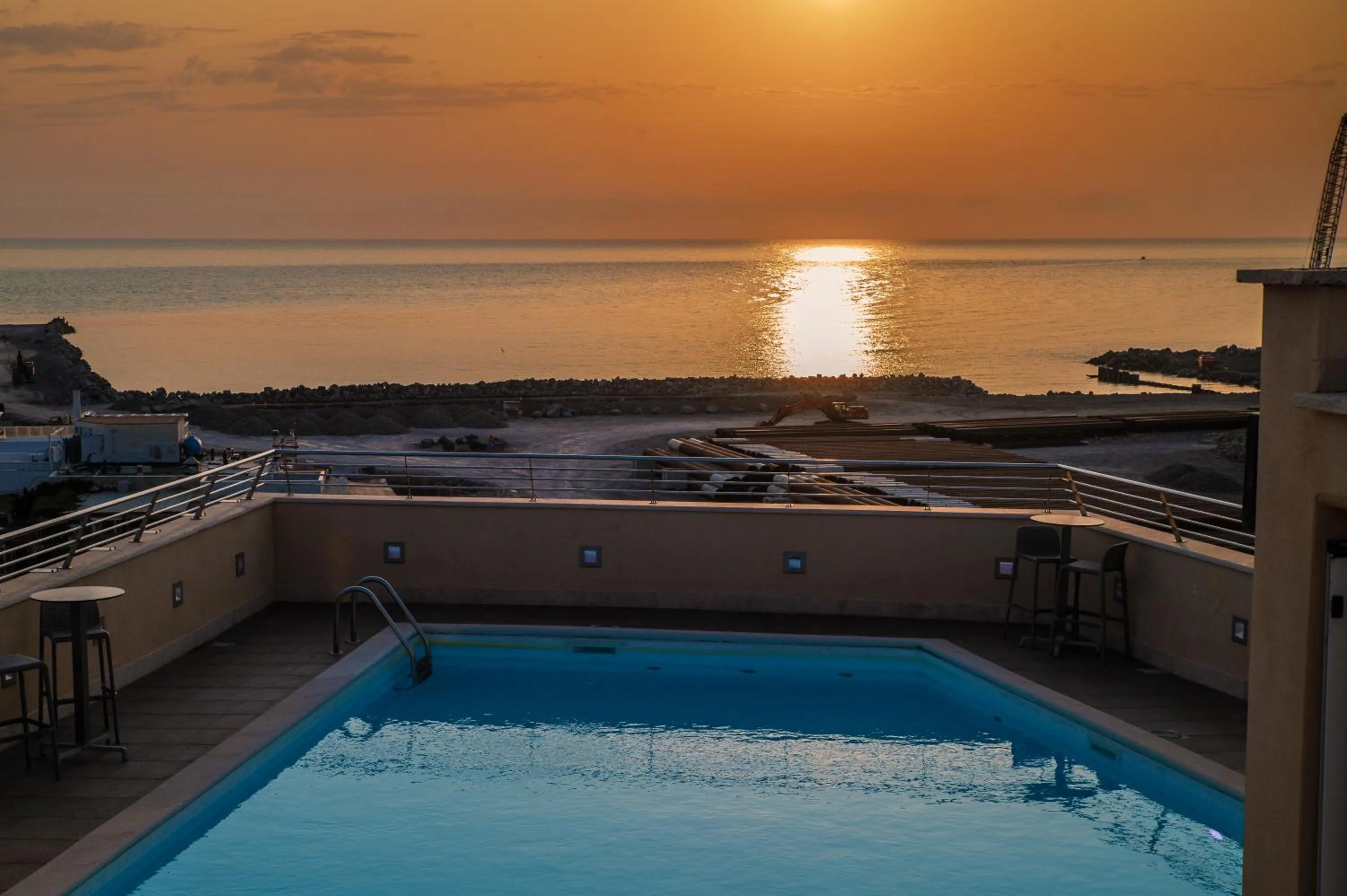 Restaurant/places to eat in Hotel Tiber Rooftop & Wellness