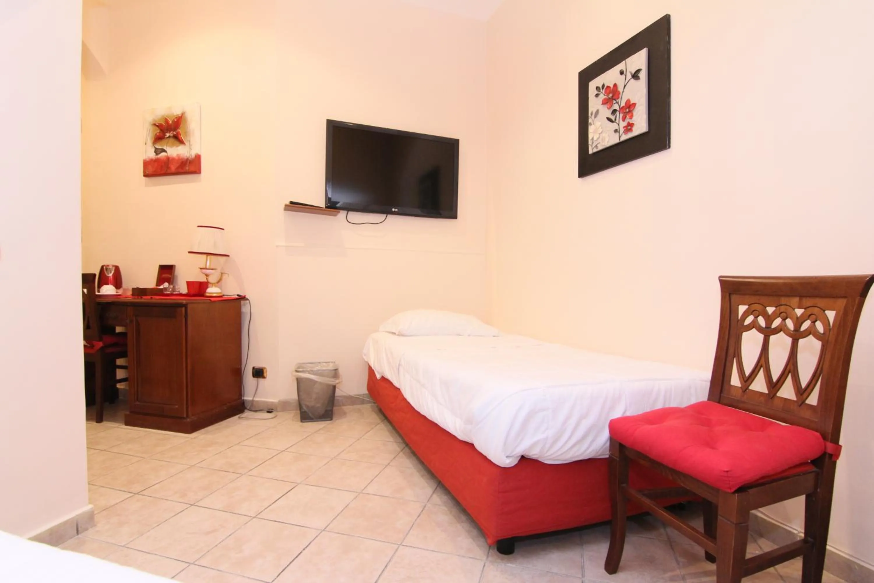 Shower, Bed in B&B Del Corso