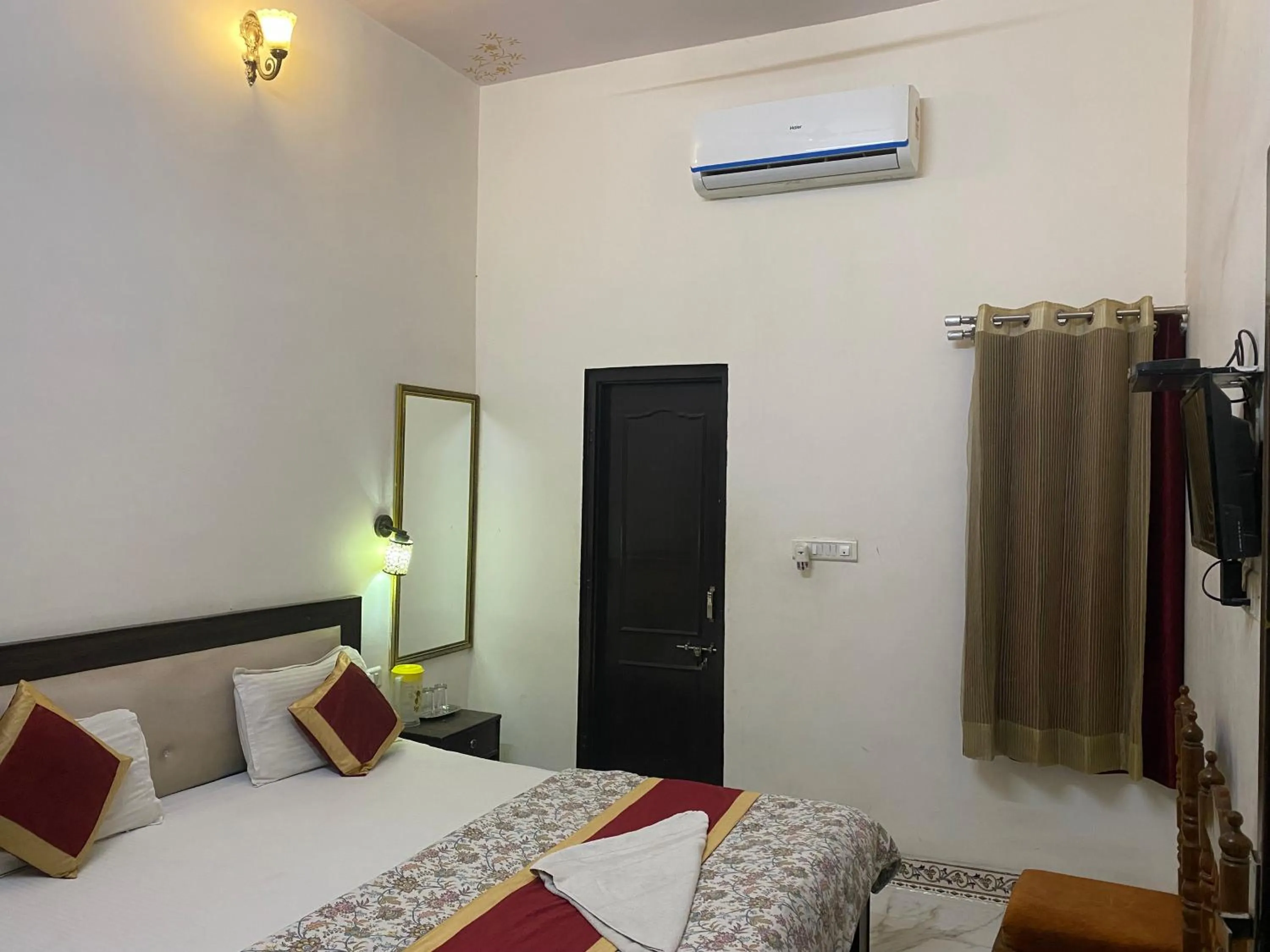 Bedroom, Bed in Hotel Vacation