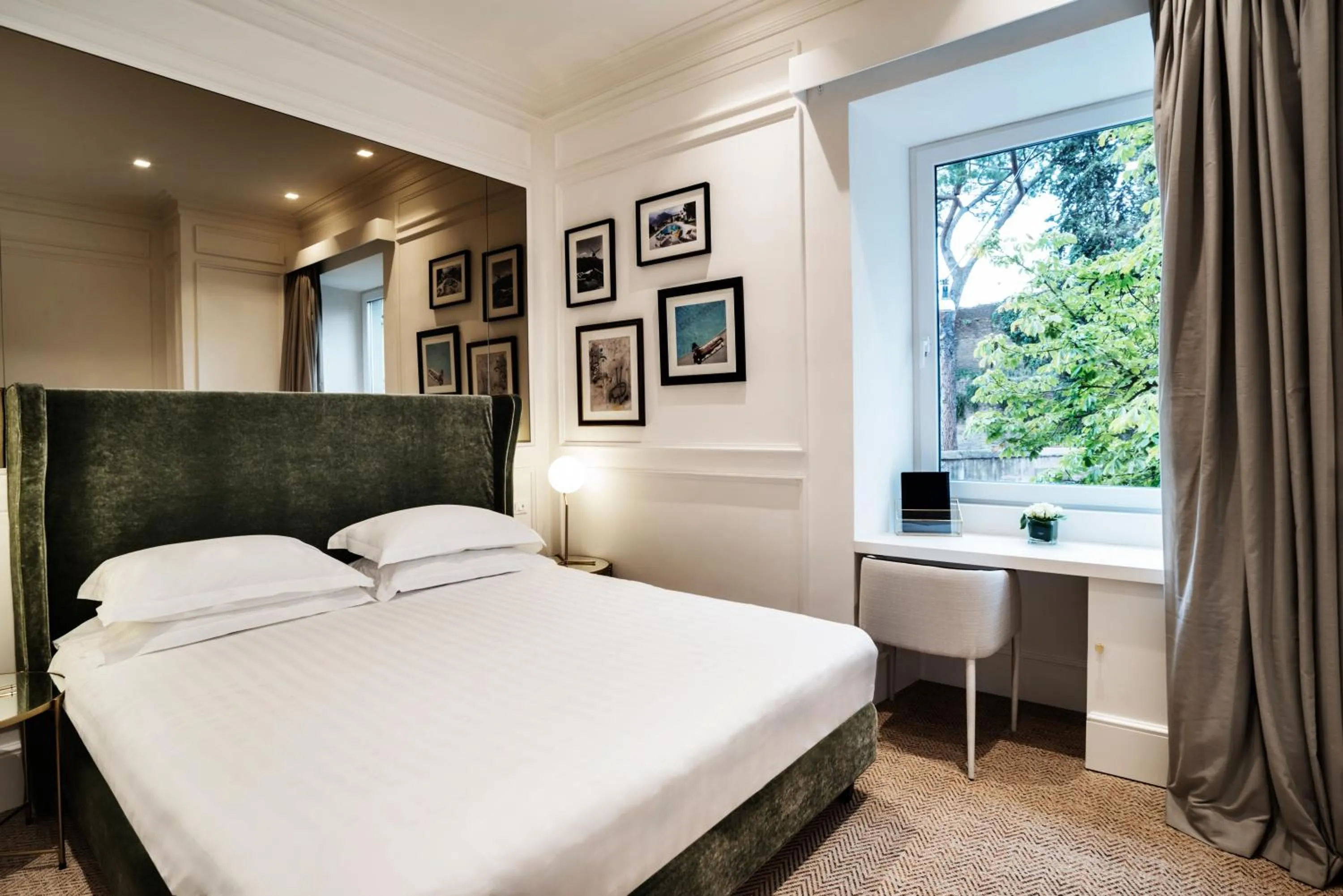 Bed in The Shire Hotel