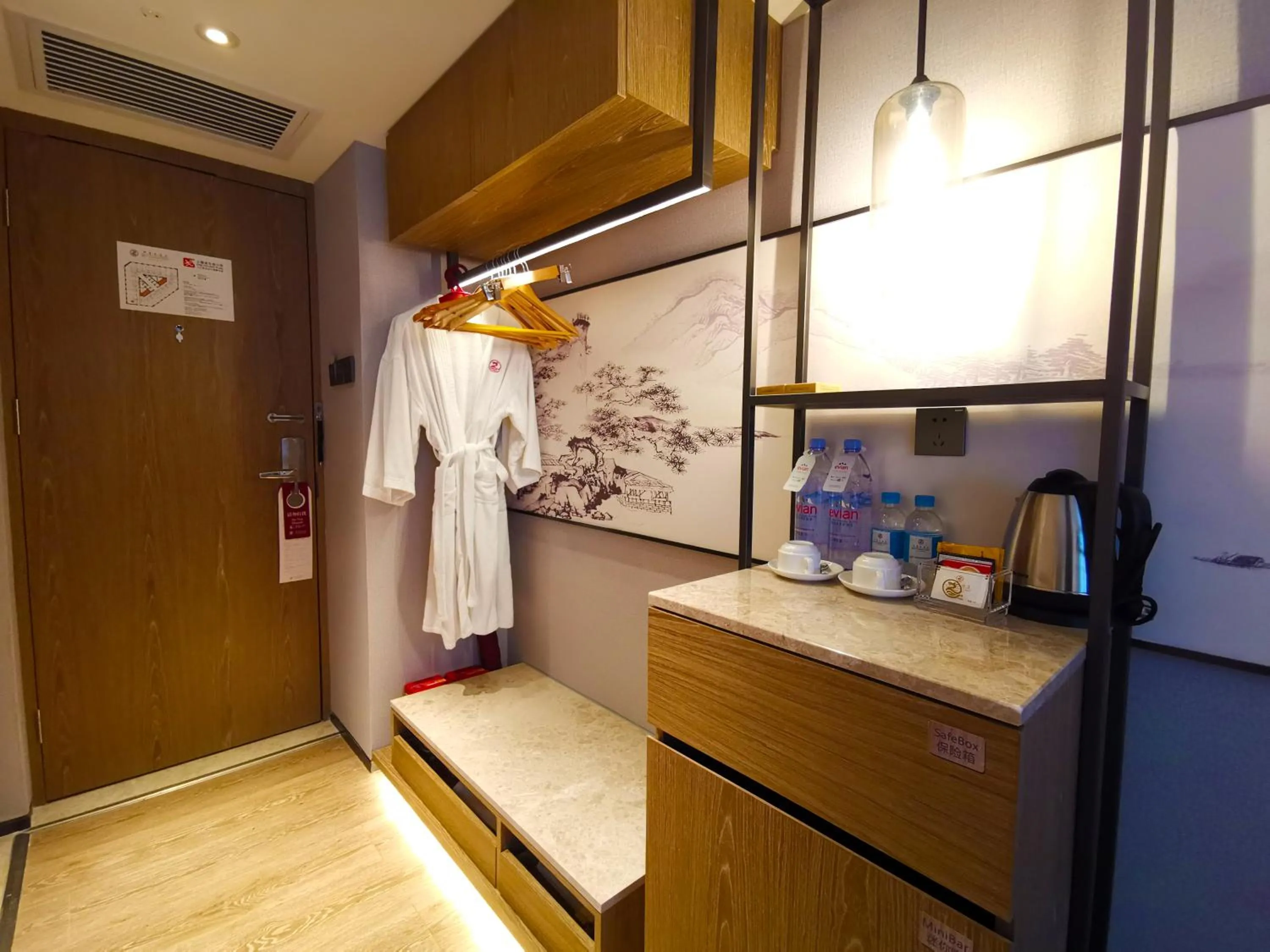 Decorative detail in Hotel Landmark Canton