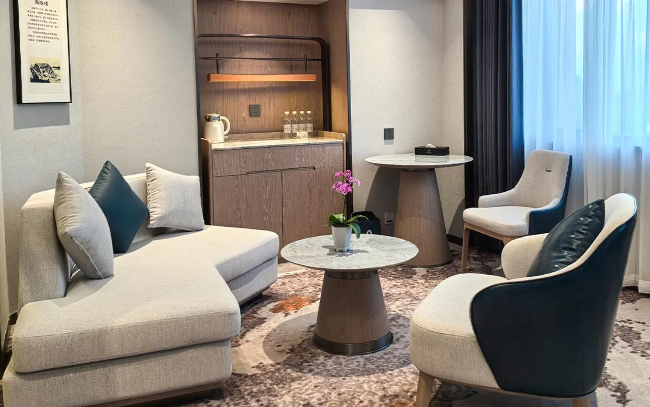 Seating area in Hotel Landmark Canton