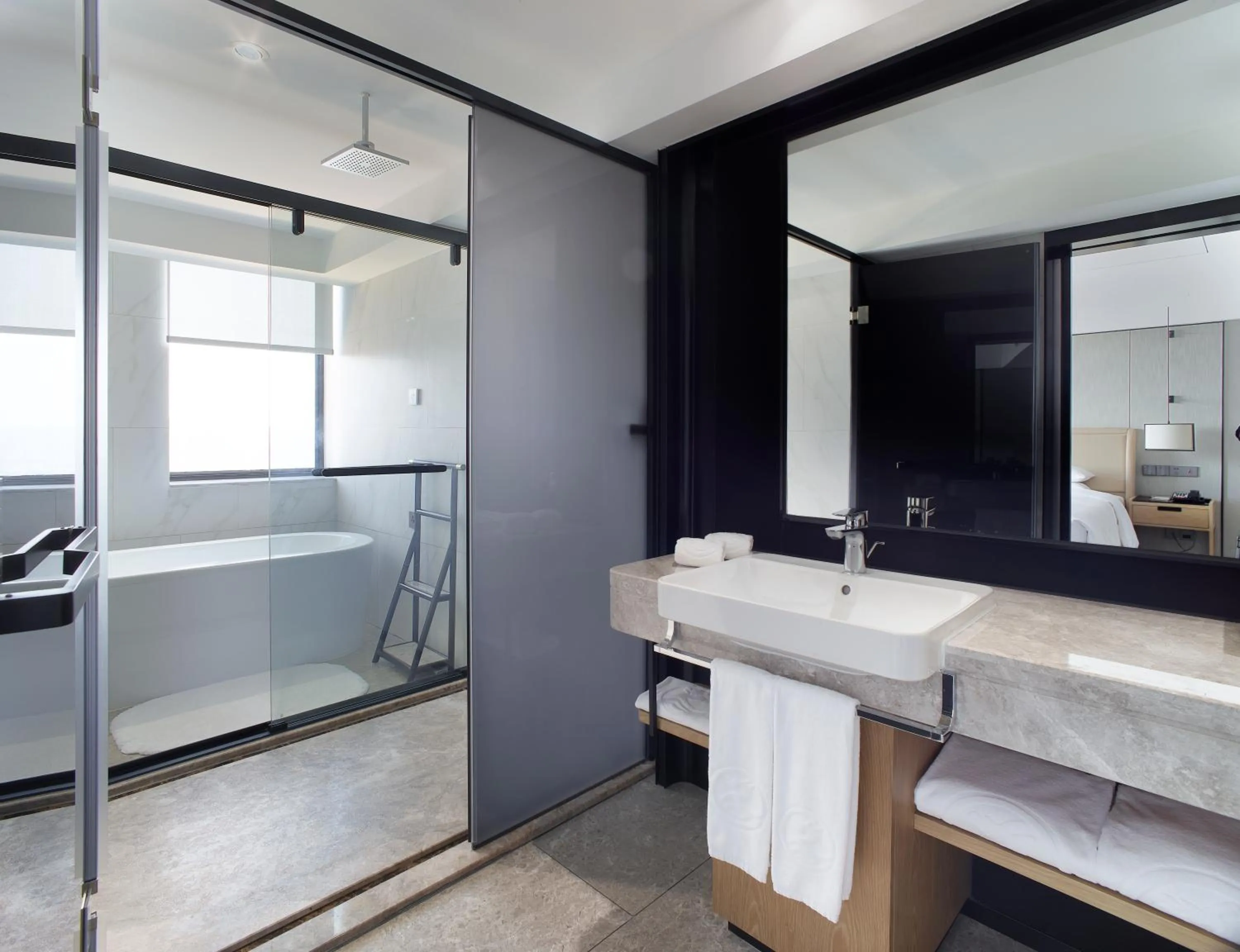 Bathroom in Hotel Landmark Canton