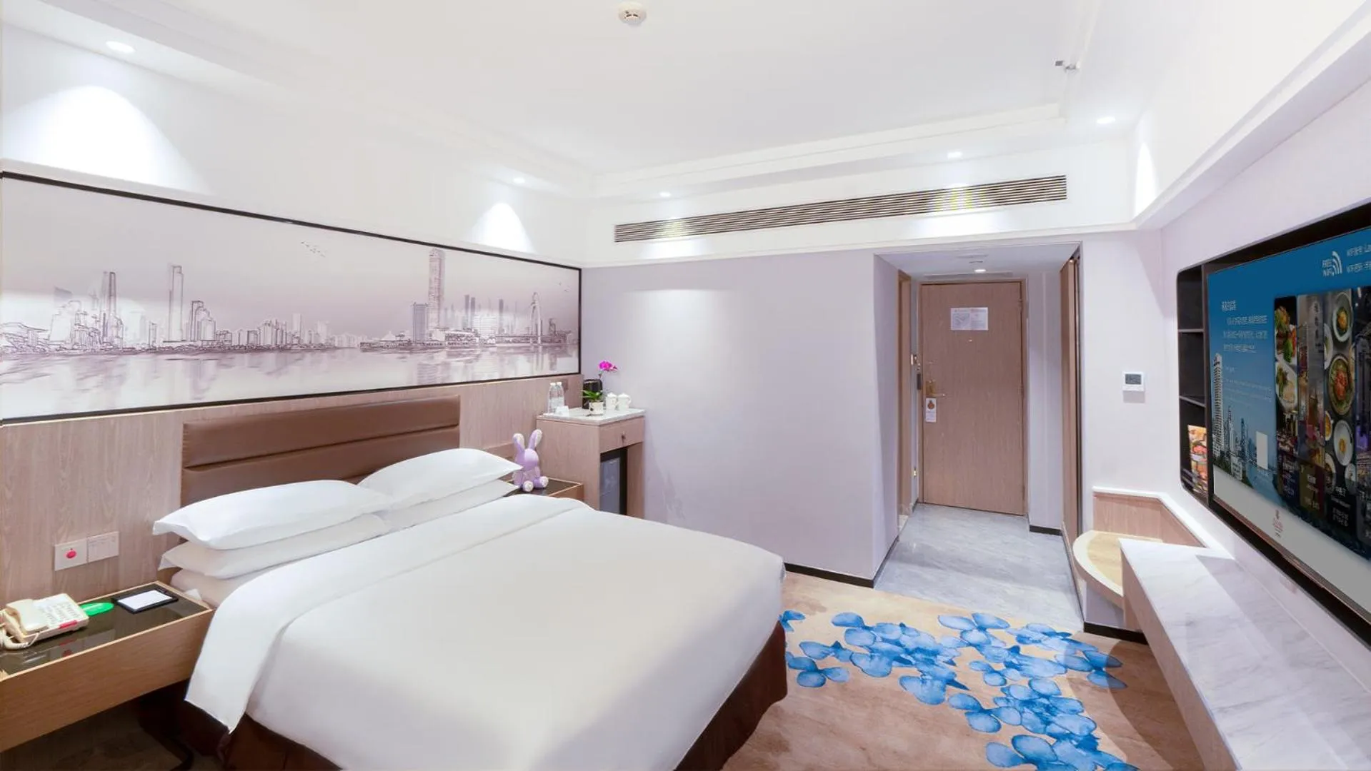 Photo of the whole room, Bed in Hotel Landmark Canton