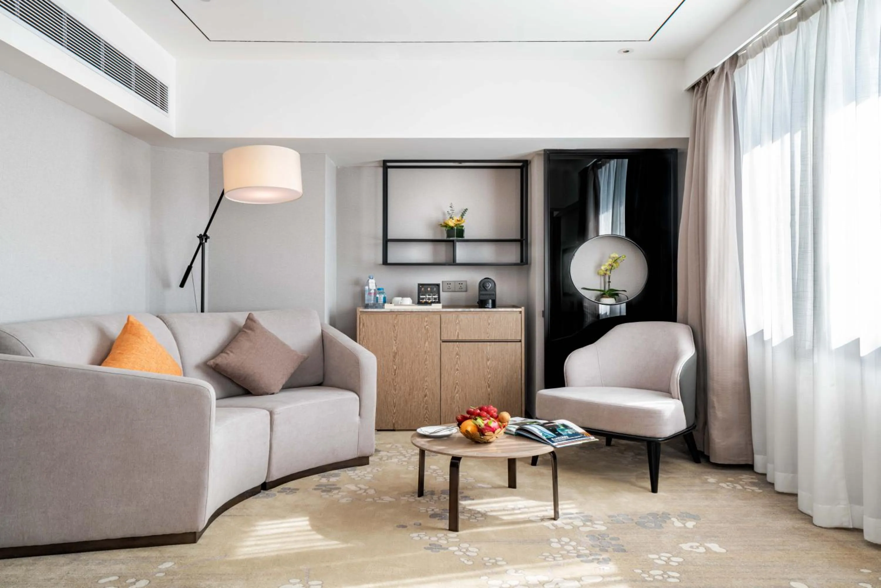 Living room in Hotel Landmark Canton