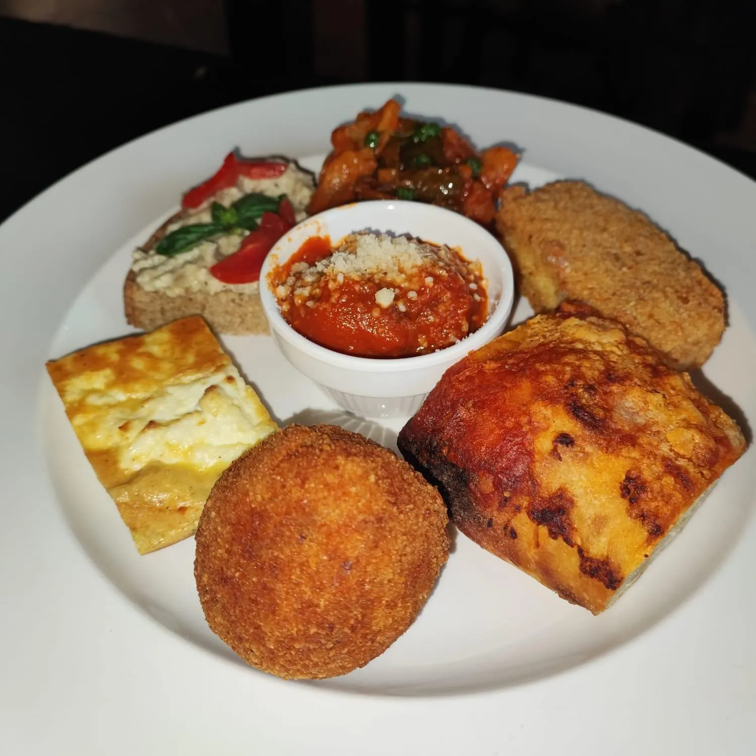 Restaurant/places to eat in Agriturismo Baglio Vecchio