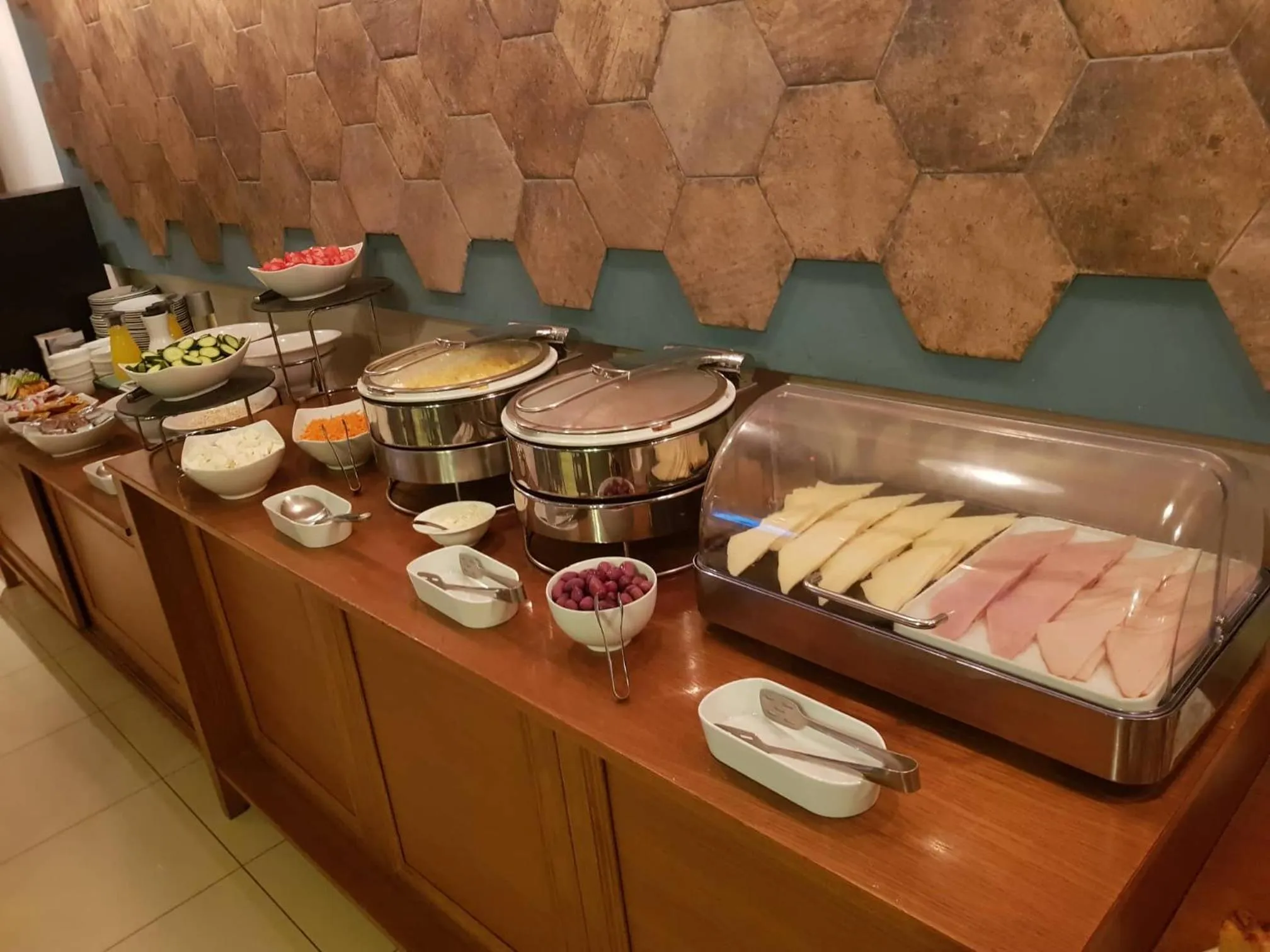 Breakfast in Maison Hotel