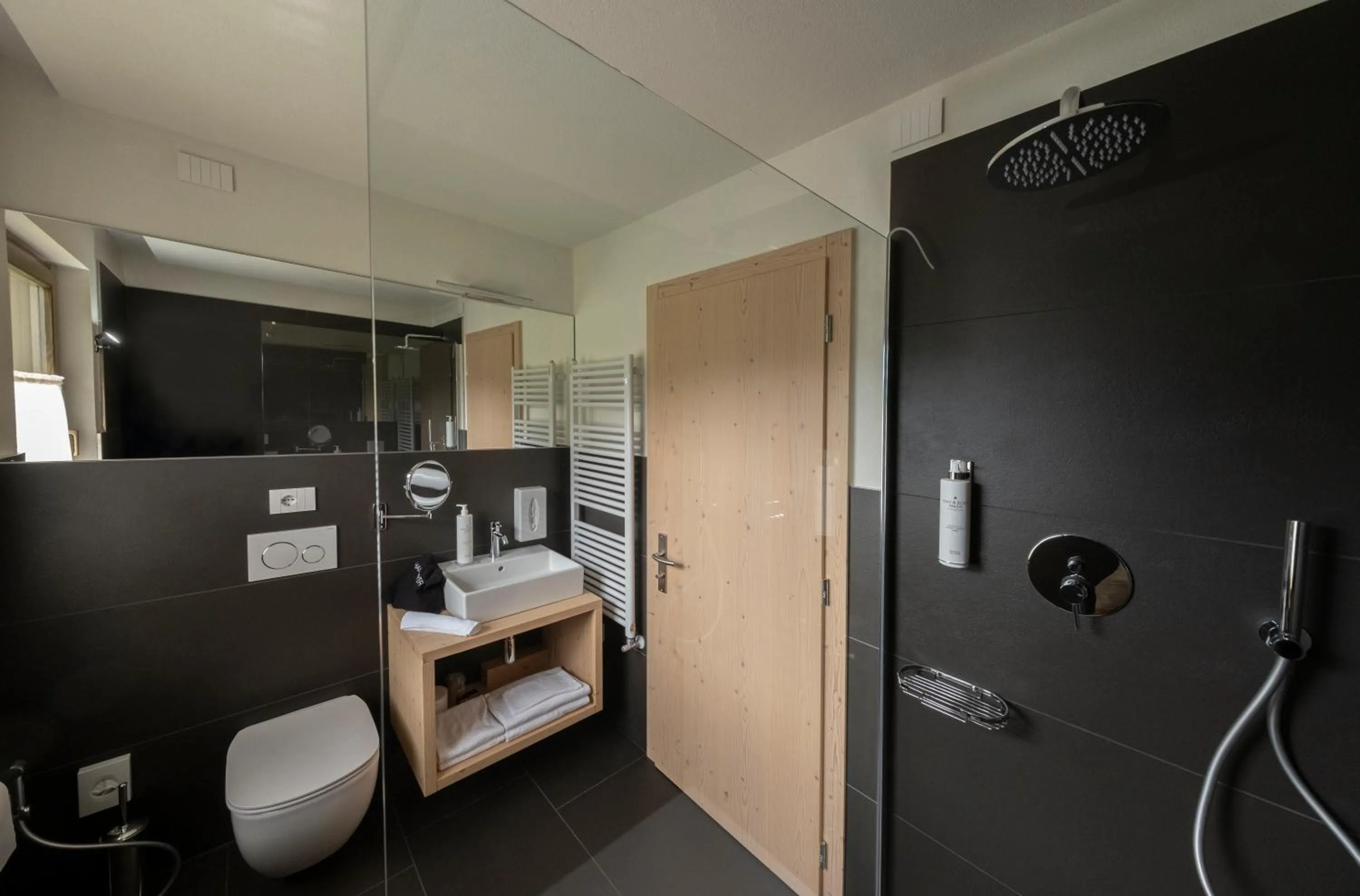 Bathroom in Hotel Canada