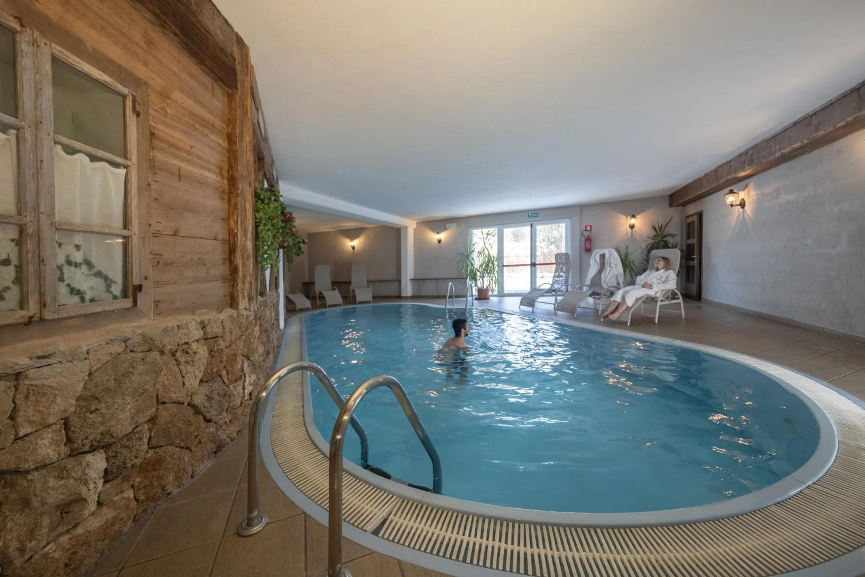 Swimming pool in Hotel Canada