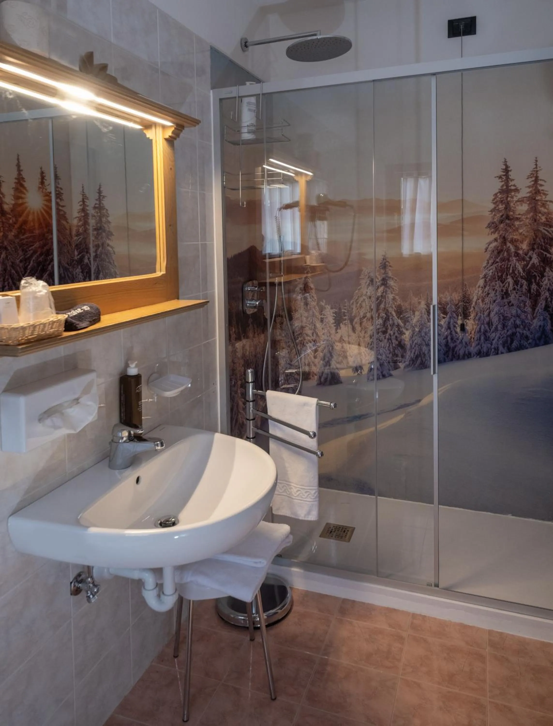 Bathroom in Hotel Canada