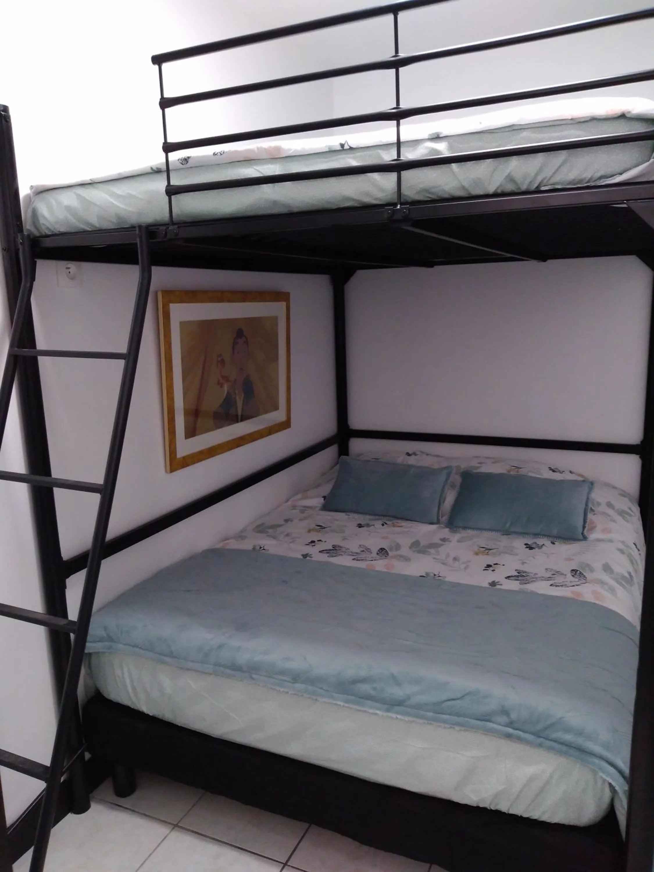 bunk bed, Bed in chez christian&astrid Next to Disneyland Paris