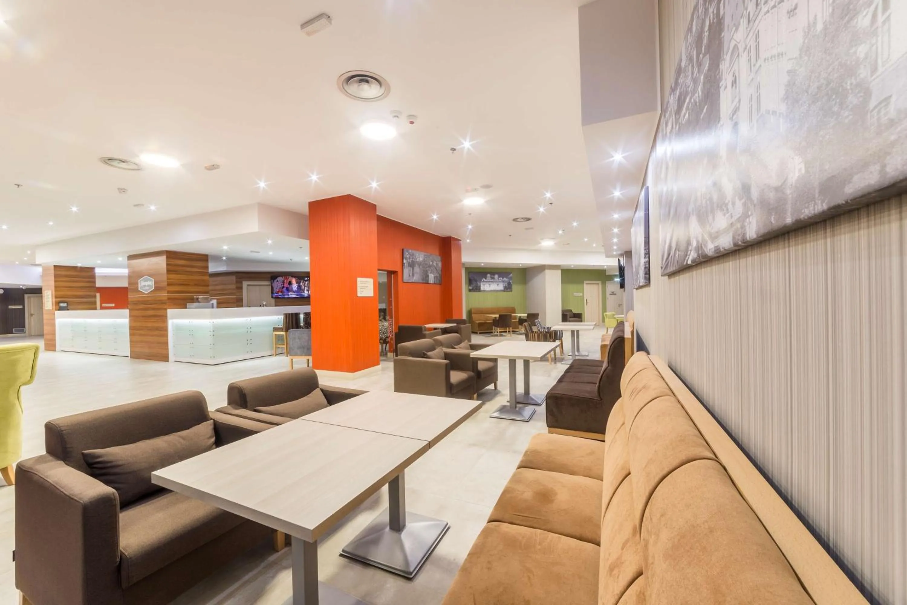 Lobby or reception in Hampton By Hilton Iasi
