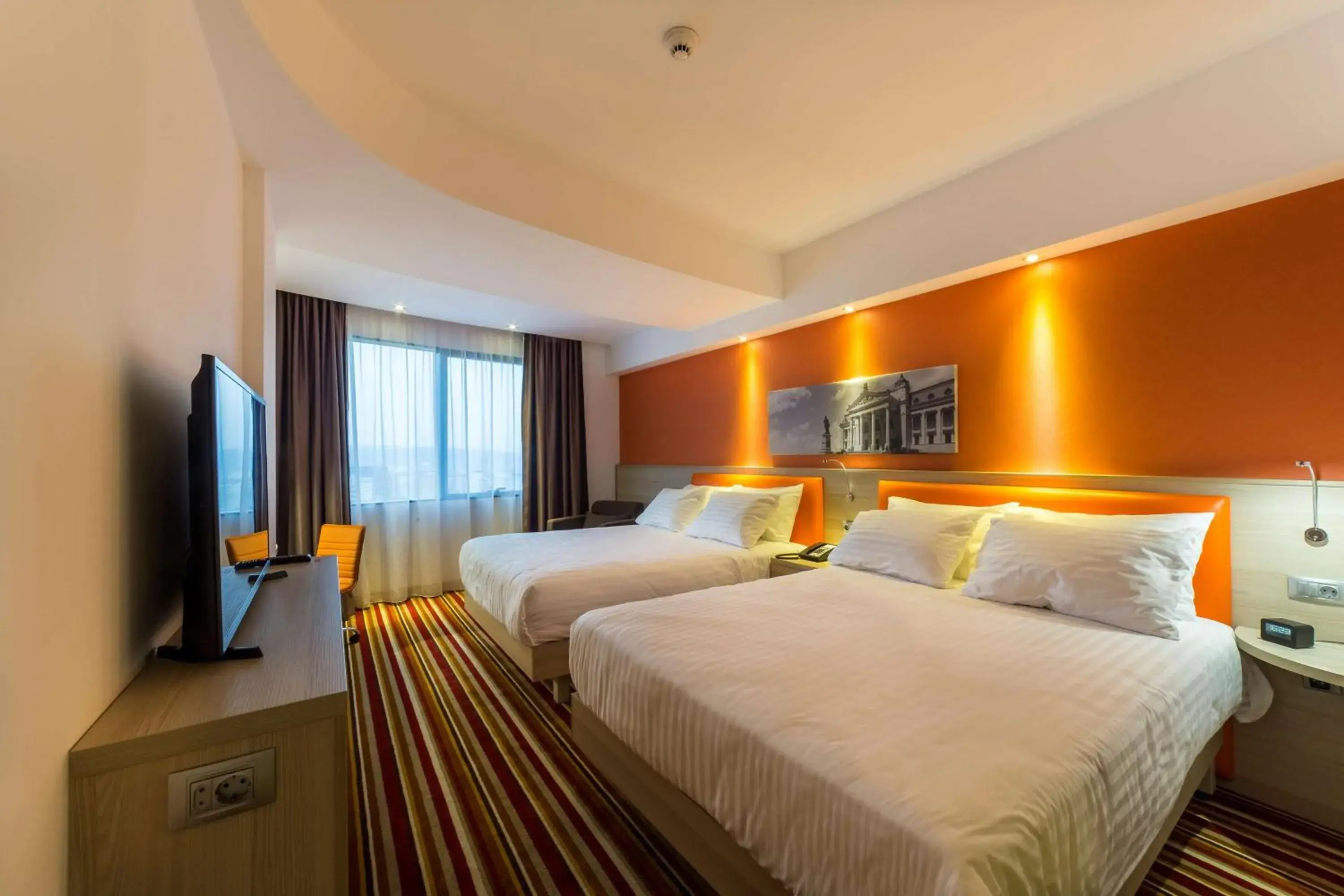 Queen Room with Two Queen Beds in Hampton By Hilton Iasi Queen Room with Two Queen Beds in Hampton By Hilton Iasi