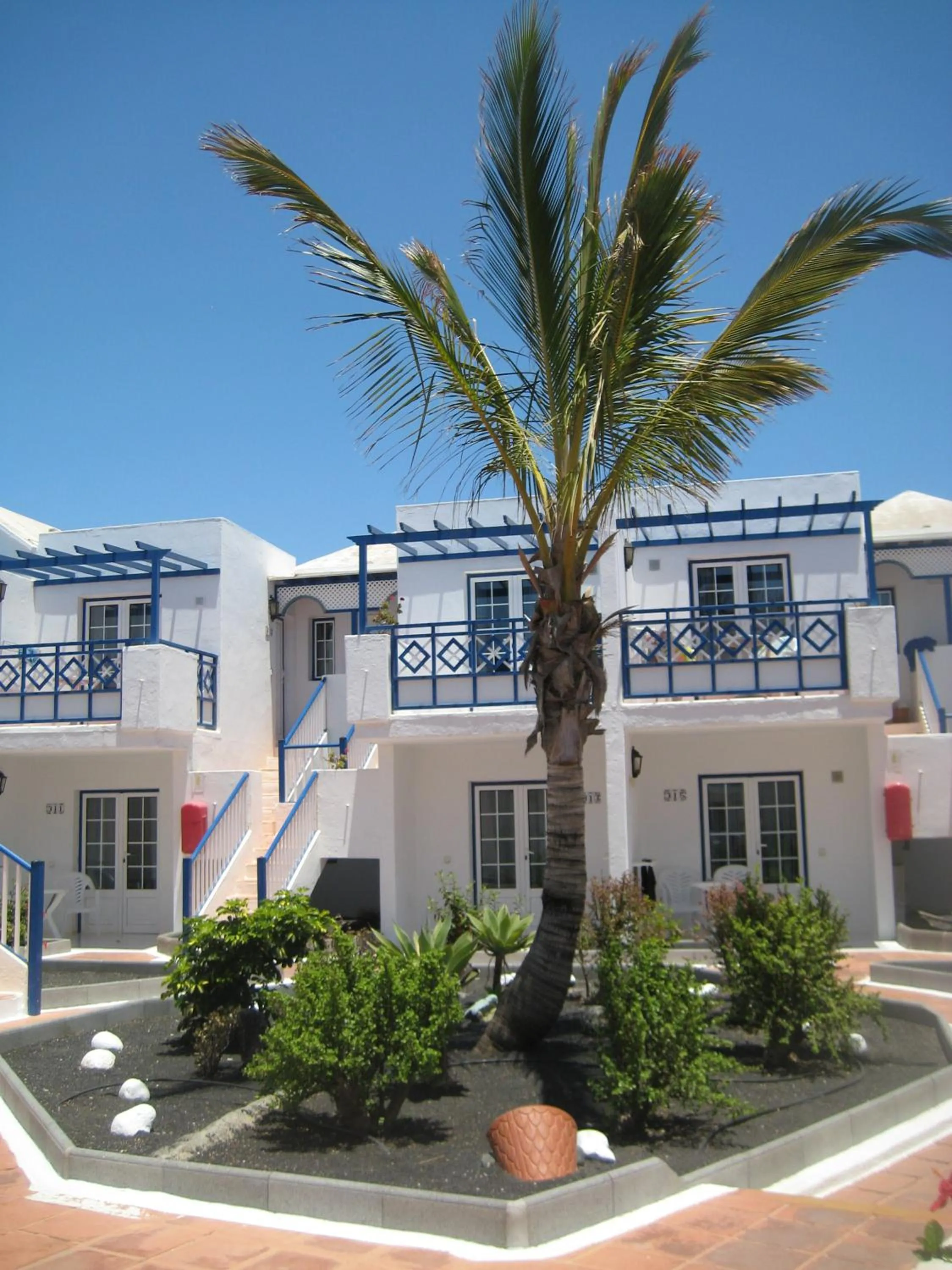 Facade/entrance in Atlantis Las Lomas