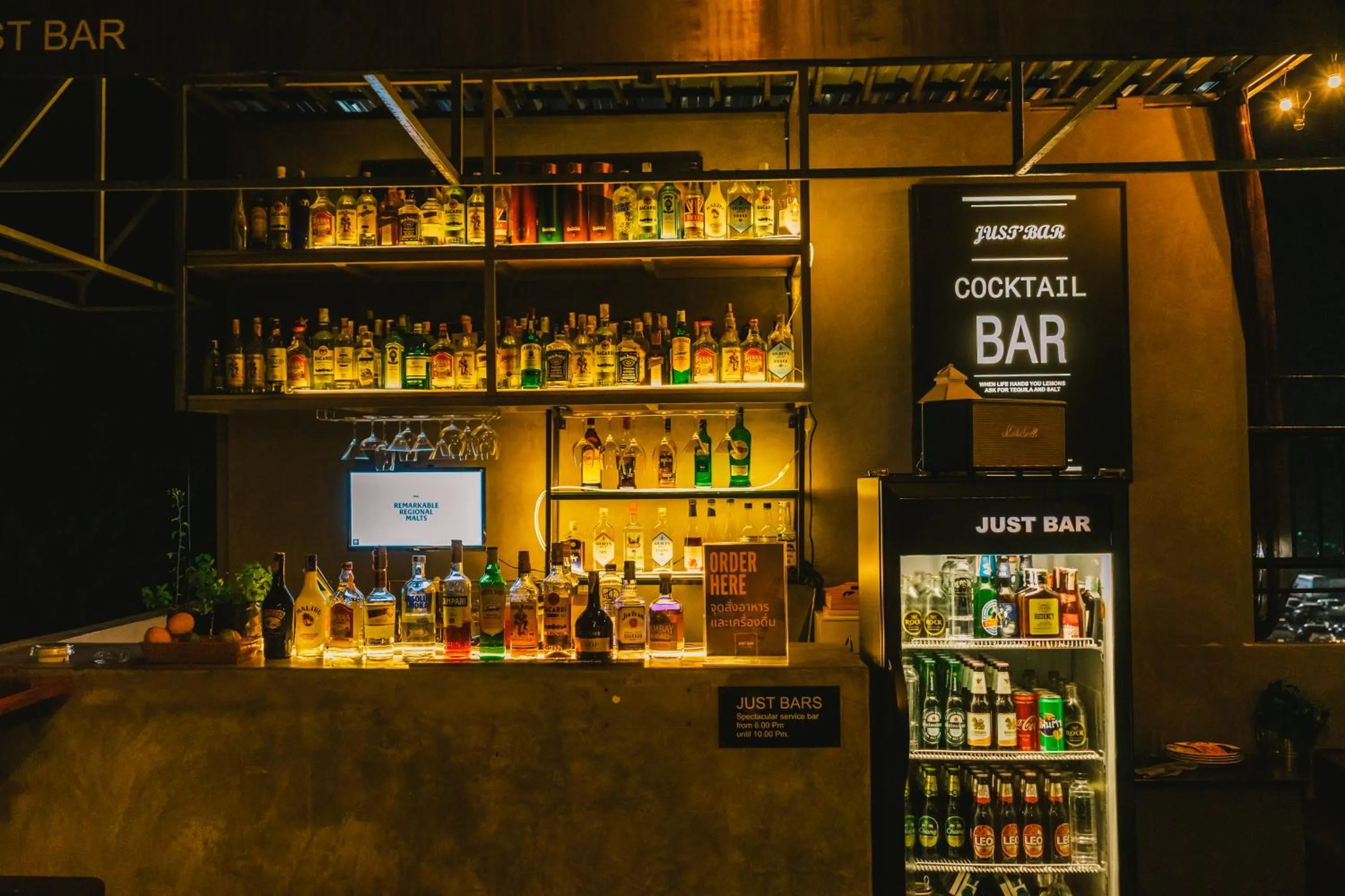 Lounge or bar in ISTY Design Hotel