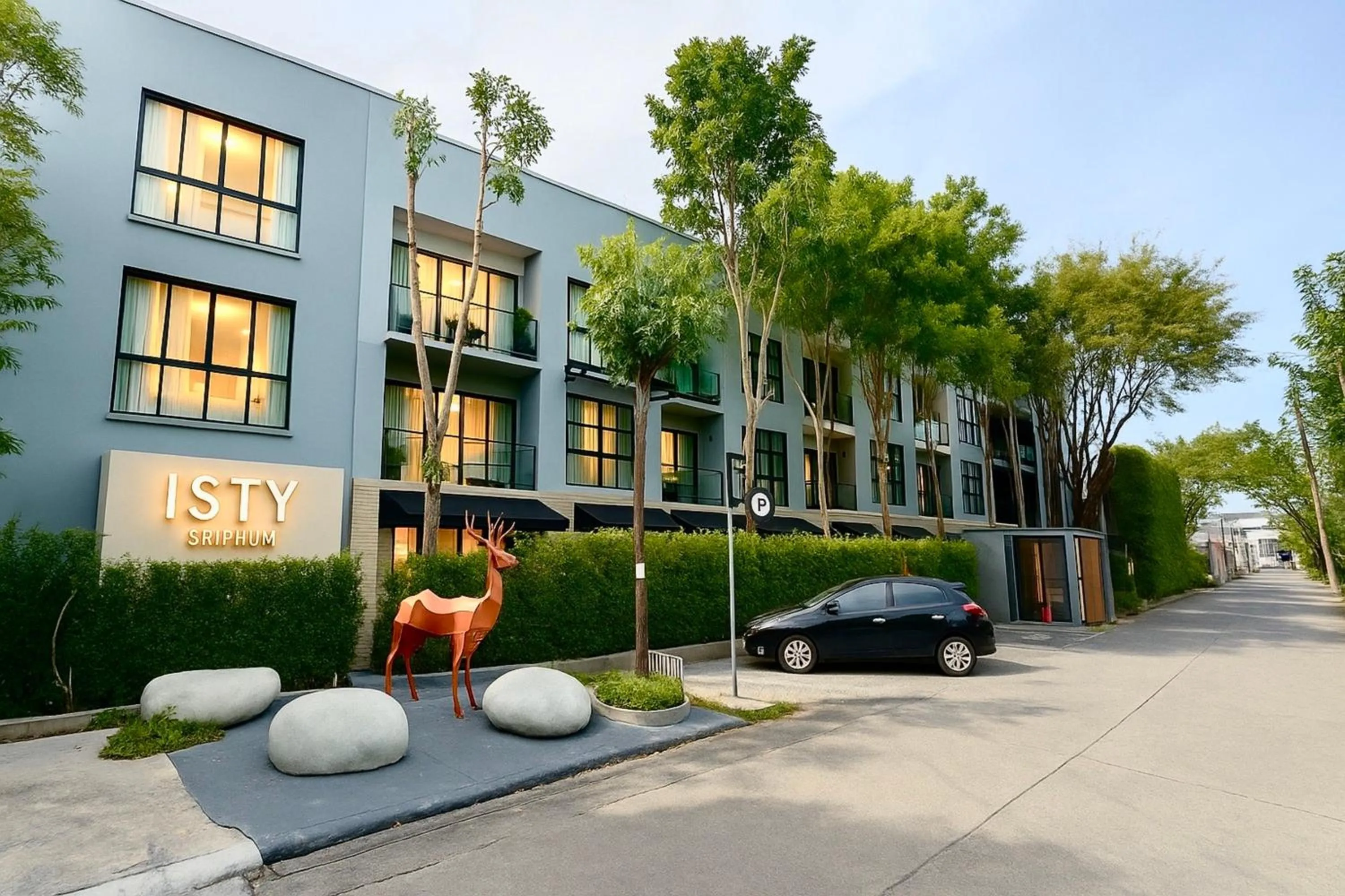 Parking in ISTY Design Hotel