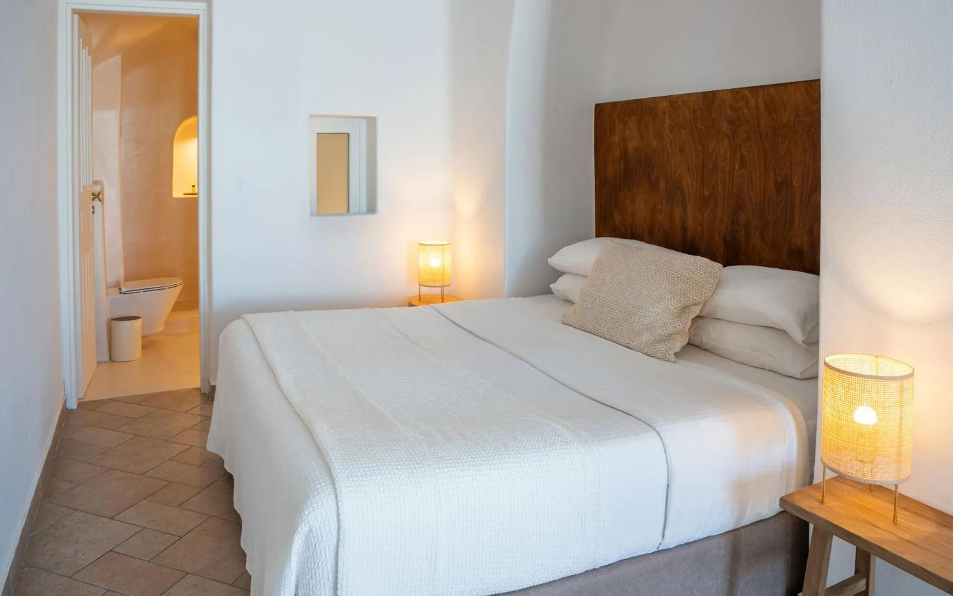 Bed in Mirabo Villas