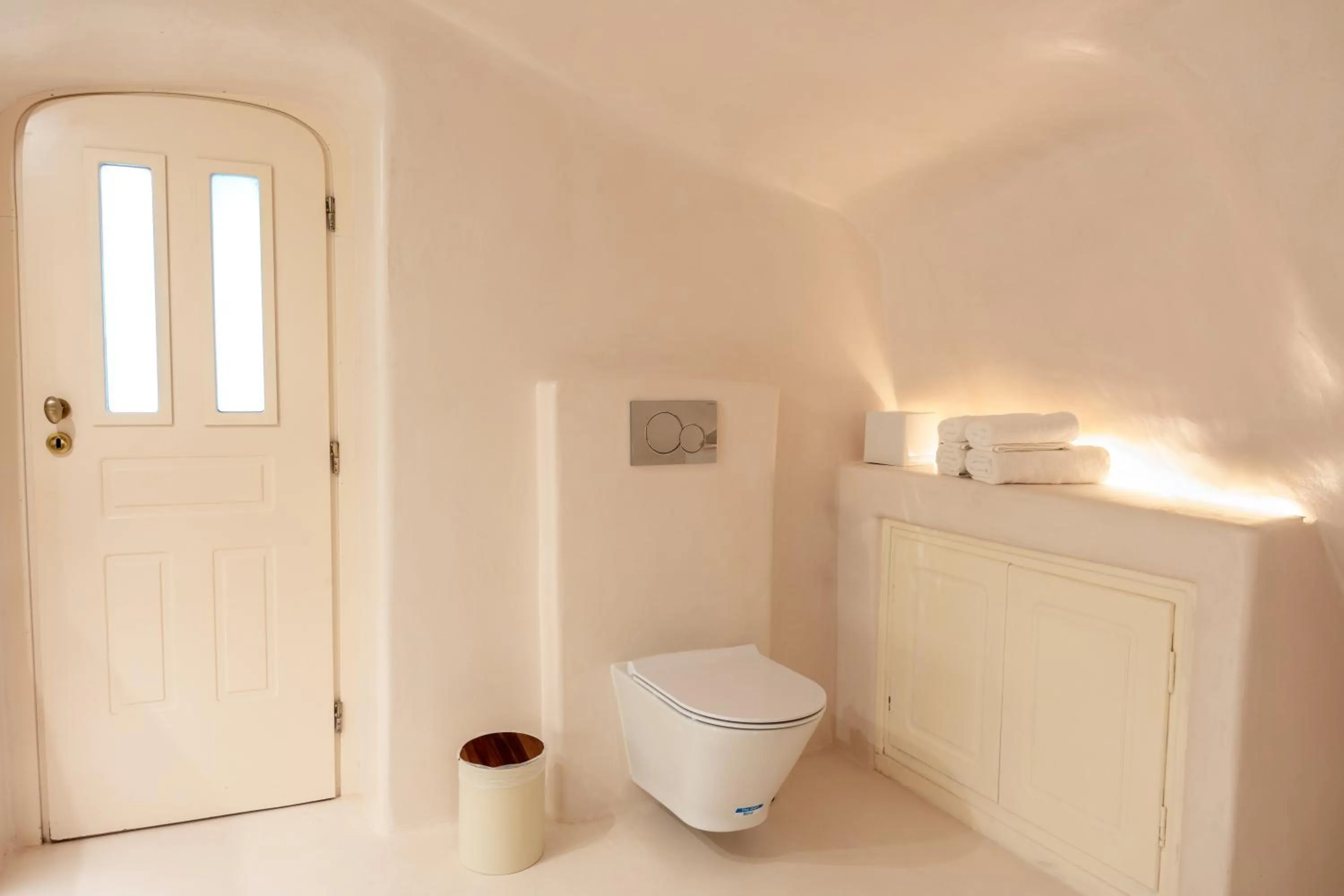 Toilet in Mirabo Villas