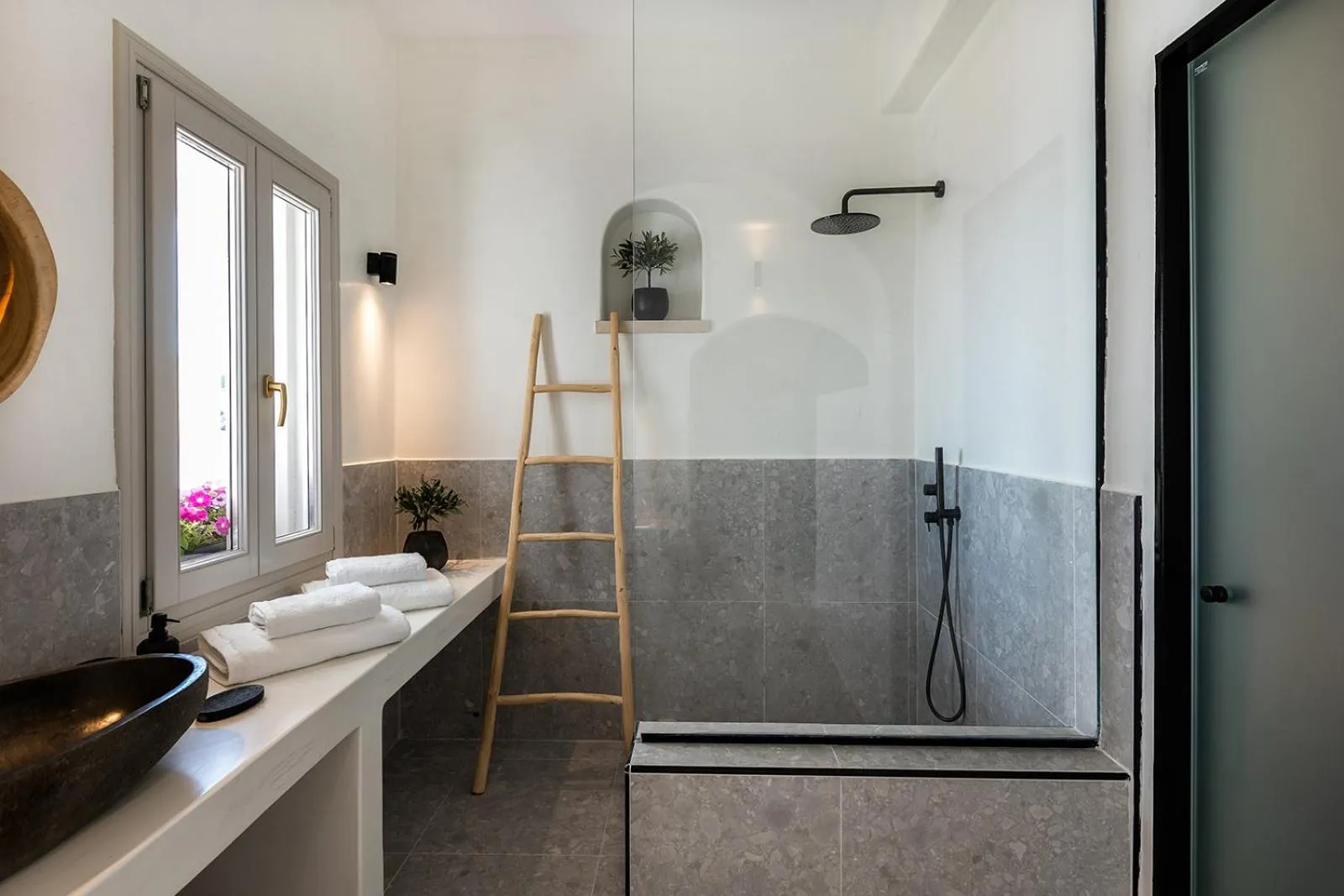 Bathroom in Mirabo Villas