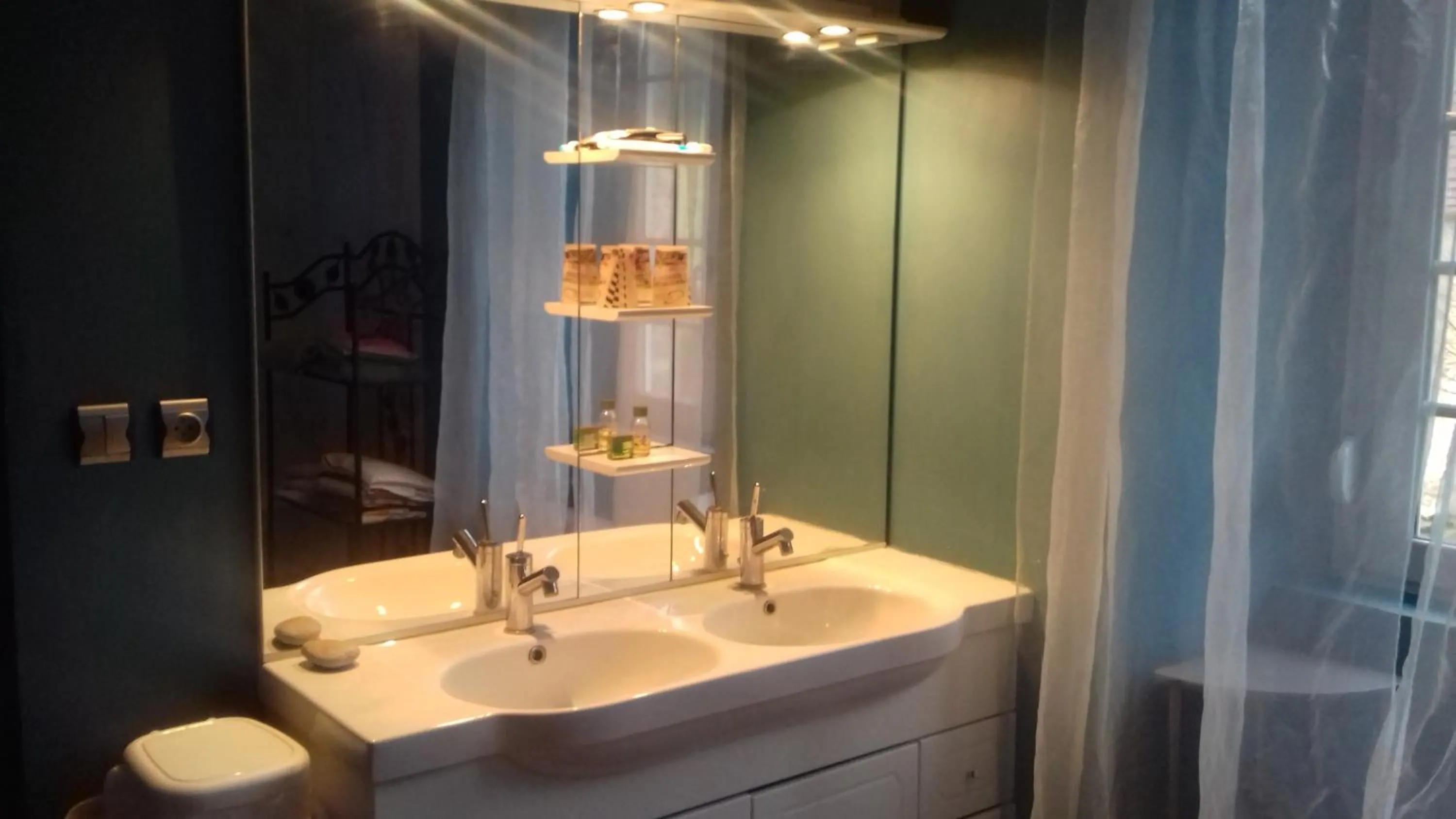 Bathroom in Domaine de Fontenelay