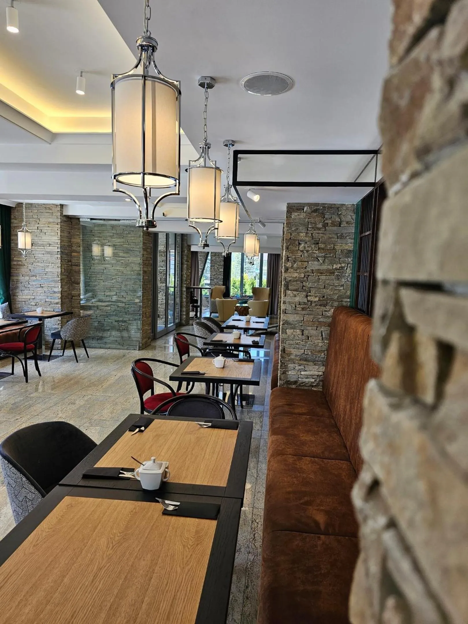 Restaurant/places to eat in Rysy Boutique Hotel