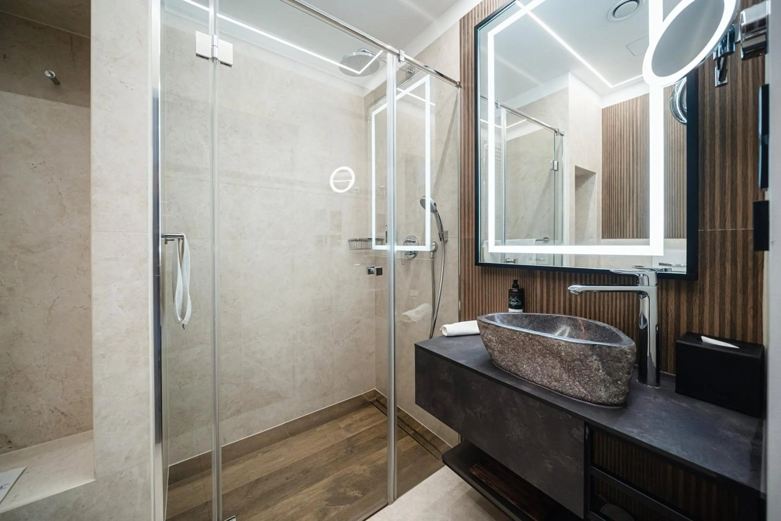 Shower in Rysy Boutique Hotel