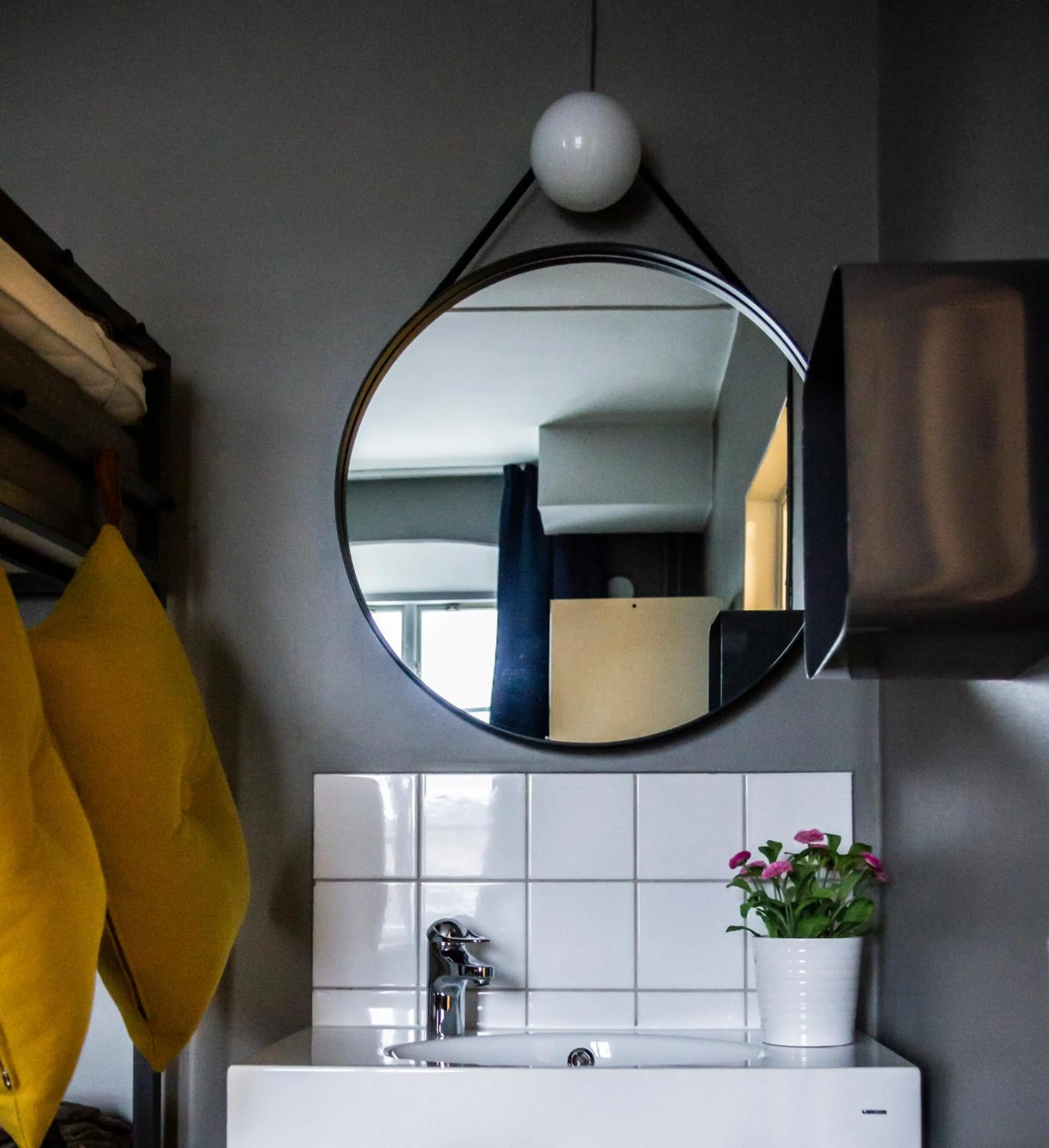 Photo of the whole room in STF Stockholm Skeppsholmen Vandrarhem