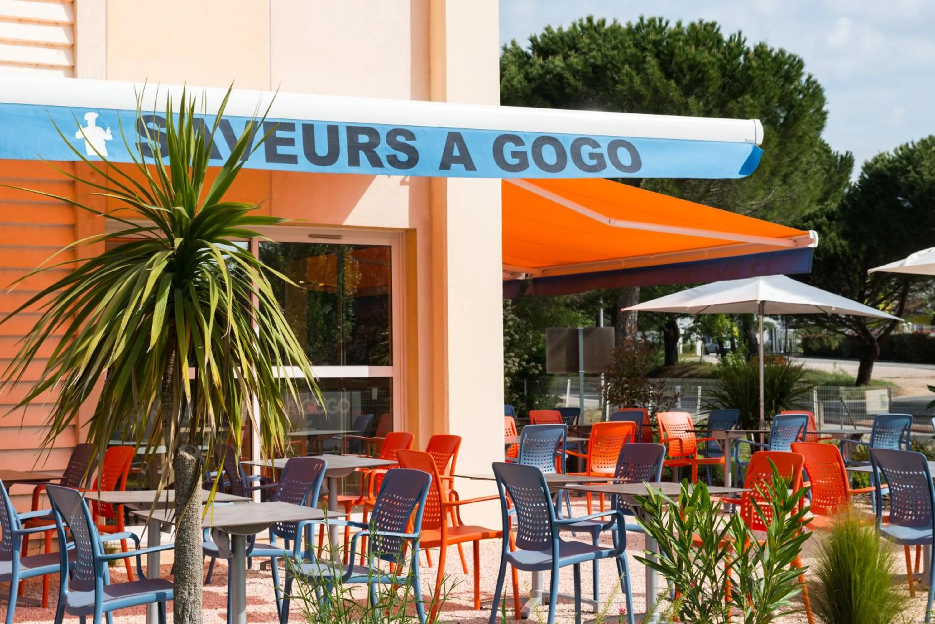 Patio in The Originals City, Hôtel La Belle Étape, Brignoles