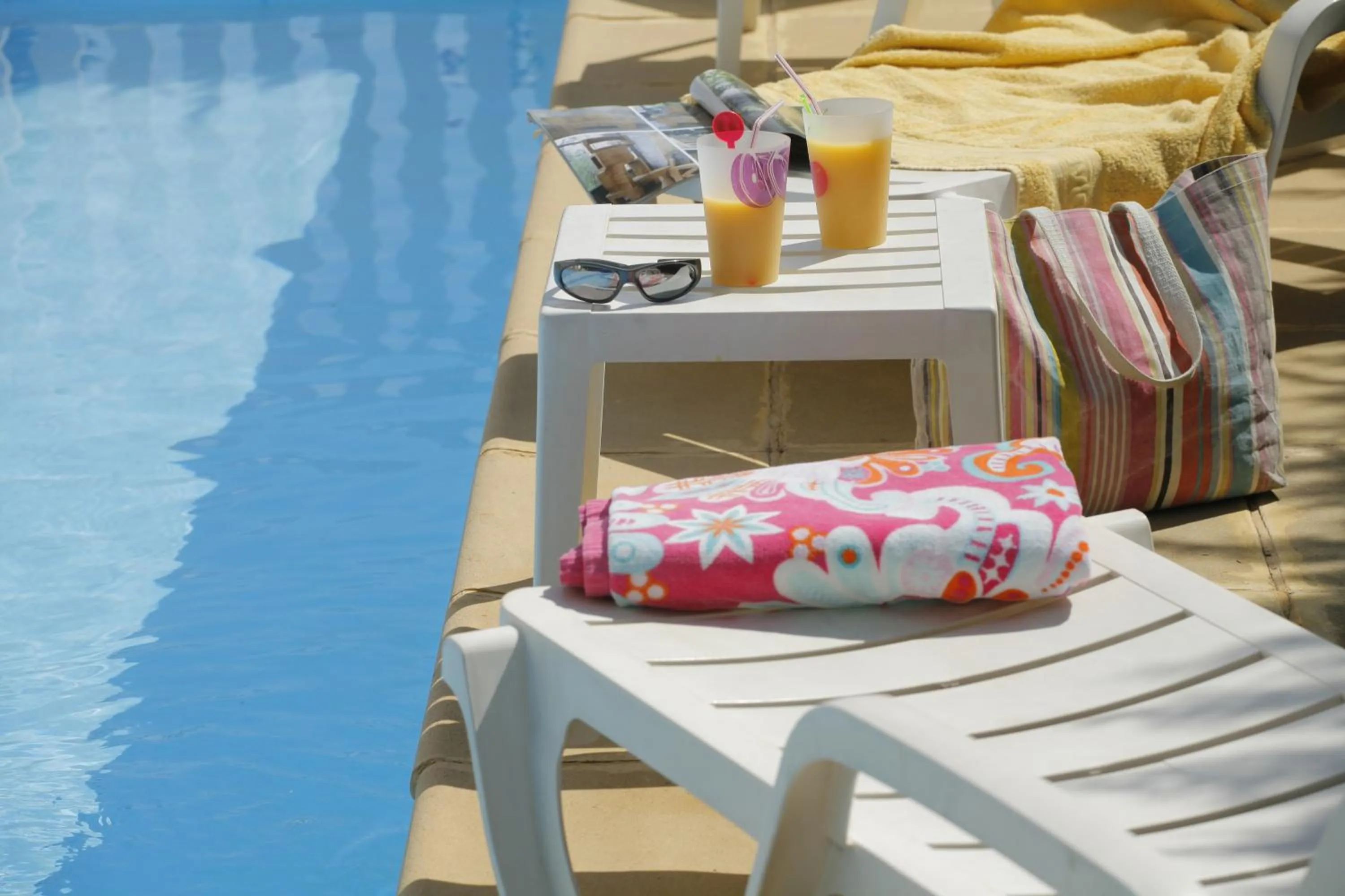 Balcony/Terrace in The Originals City, Hôtel La Belle Étape, Brignoles