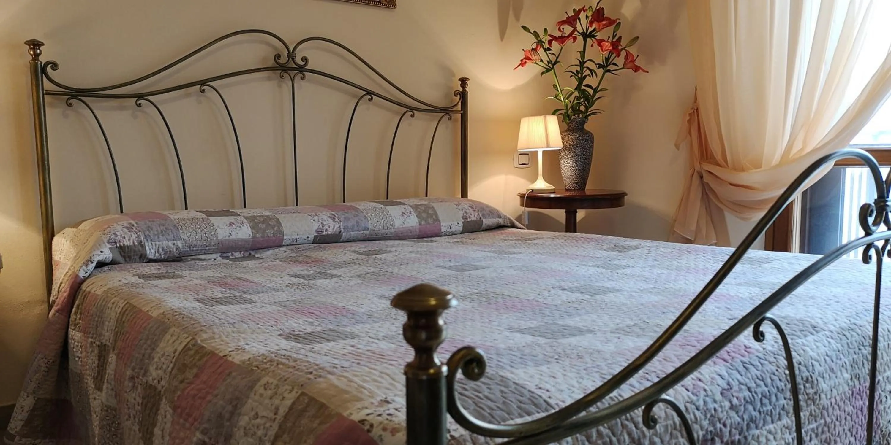 Photo of the whole room, Bed in B&B Paola e Francesco
