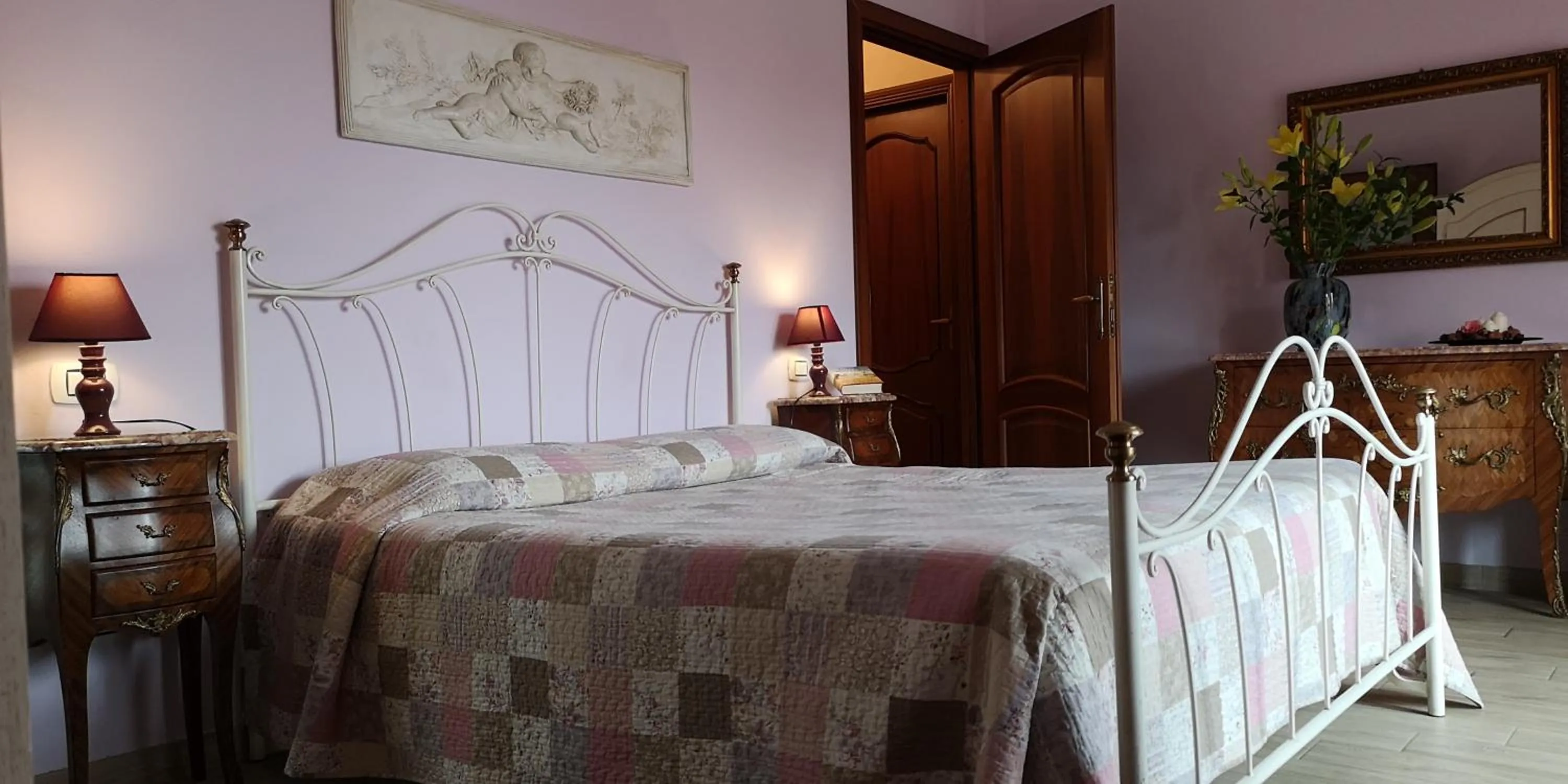 Photo of the whole room, Bed in B&B Paola e Francesco