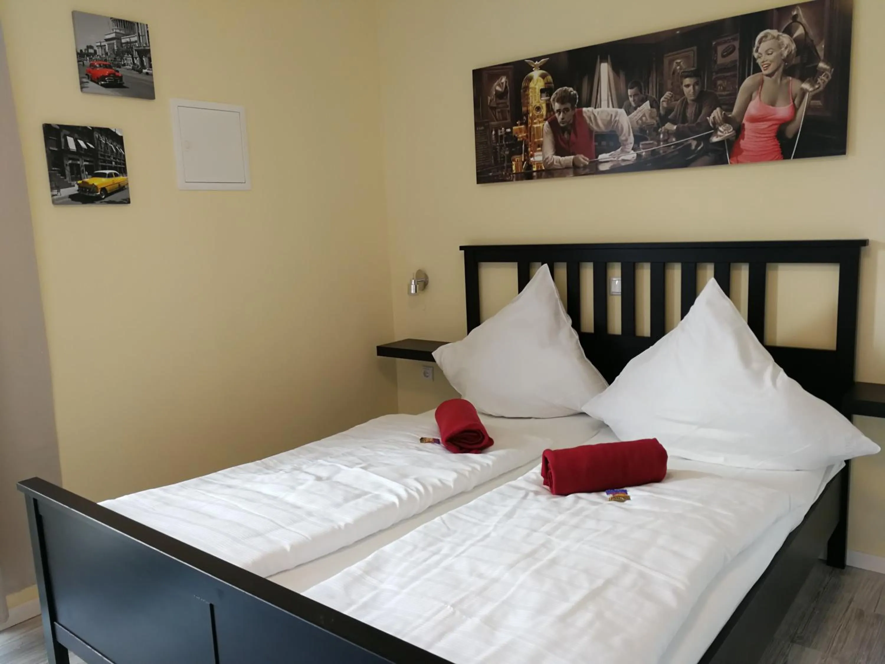 Bed in Apartmenthaus in Walle