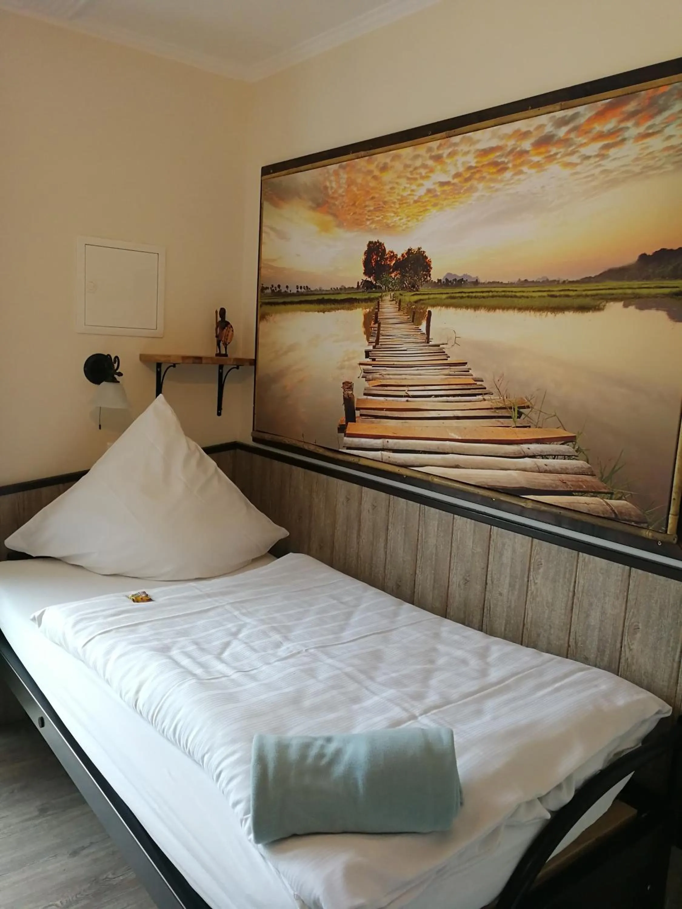 Bed in Apartmenthaus in Walle