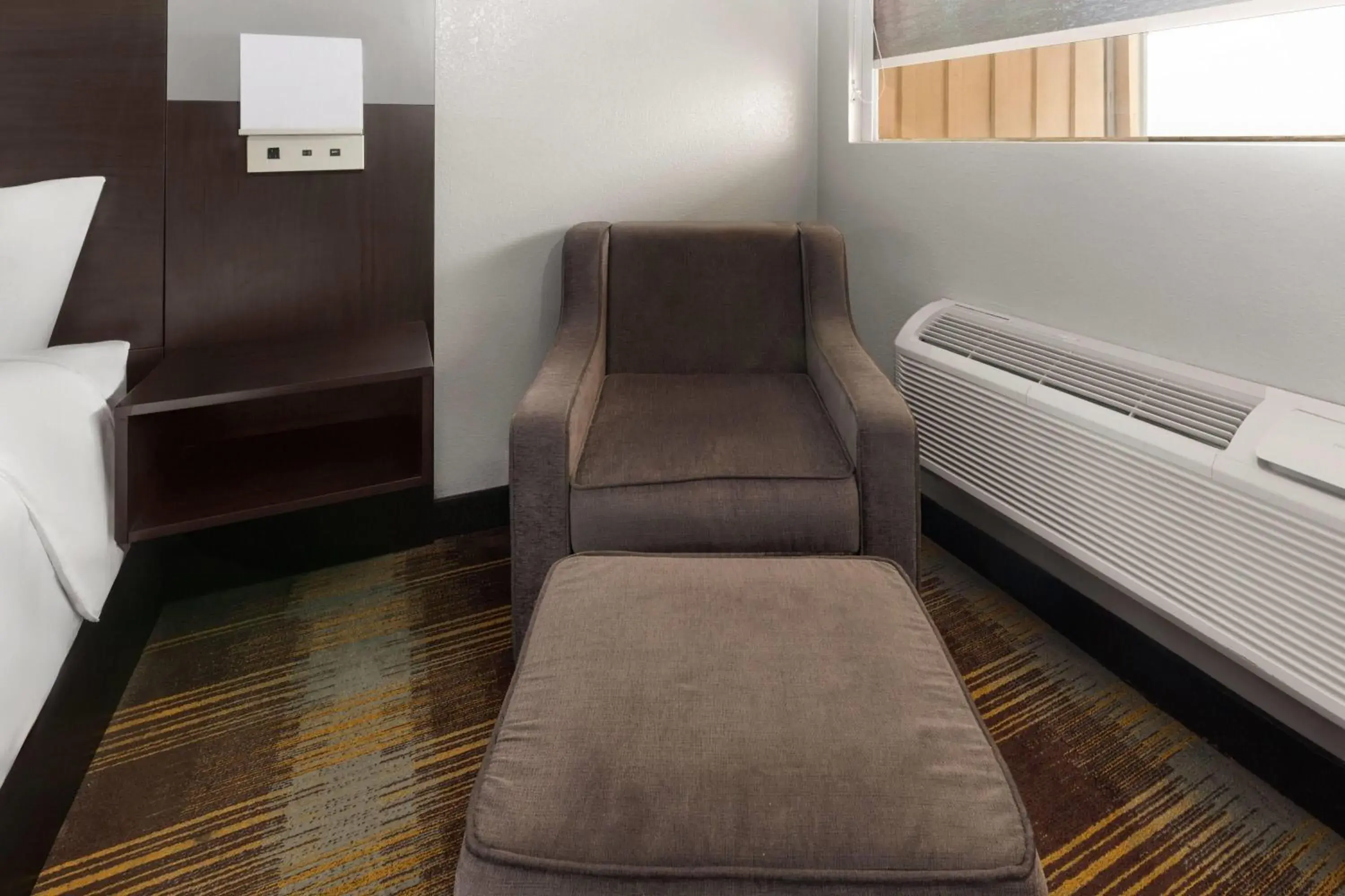 King Room - Smoking in Travelodge by Wyndham New Braunfels King Room - Smoking in Travelodge by Wyndham New Braunfels