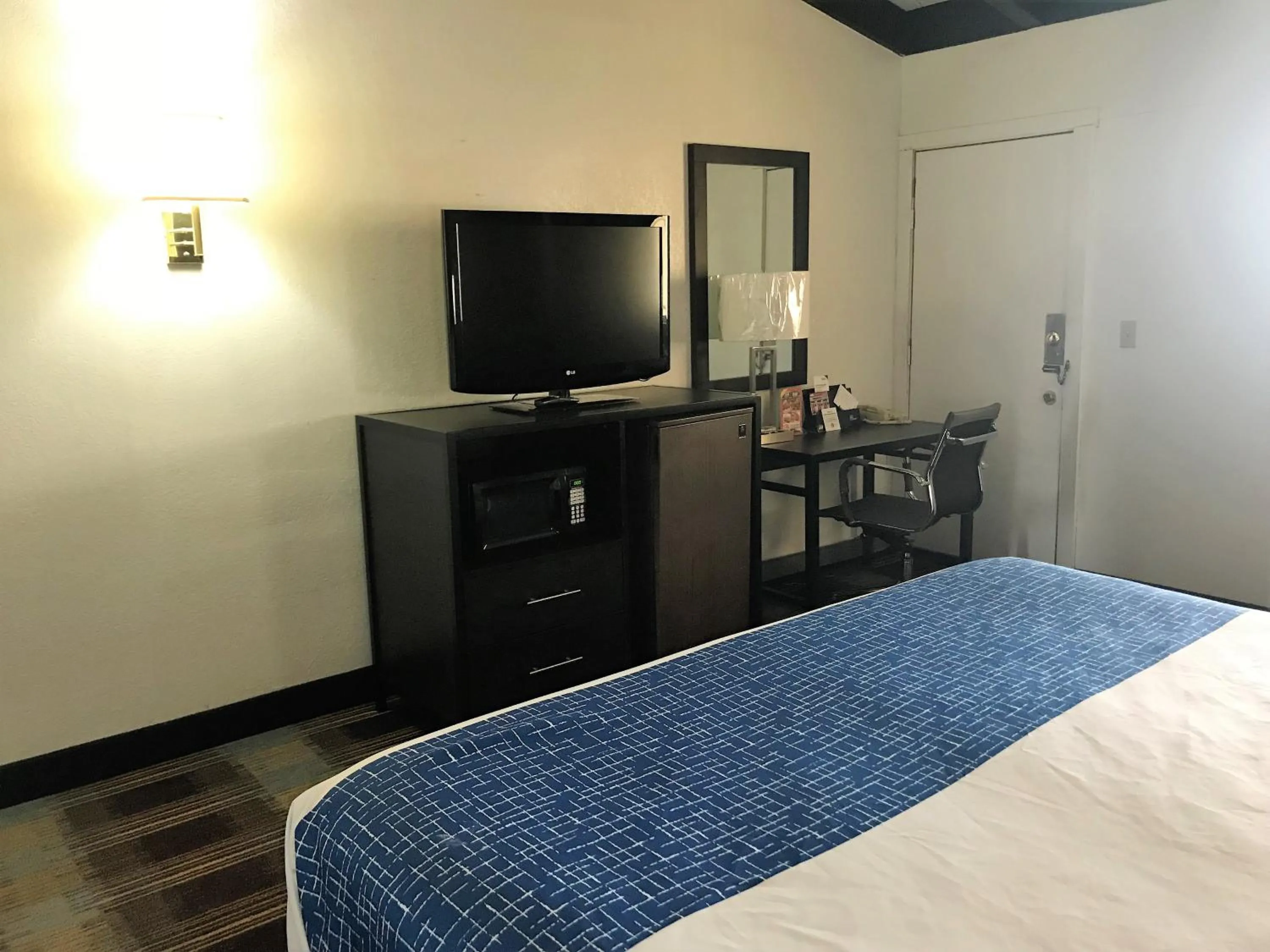 TV and multimedia, Bed in Travelodge by Wyndham New Braunfels