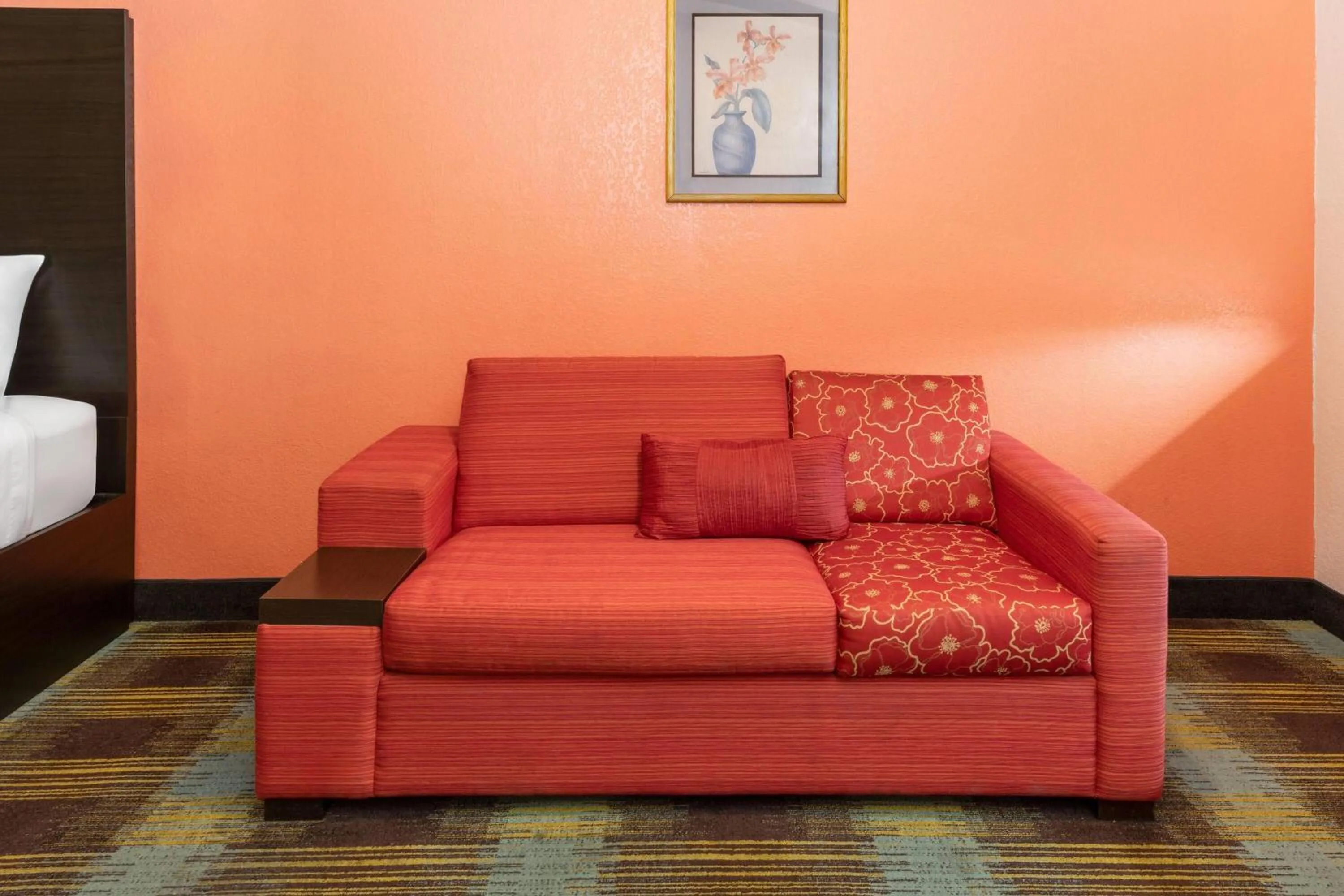 Photo of the whole room in Travelodge by Wyndham New Braunfels