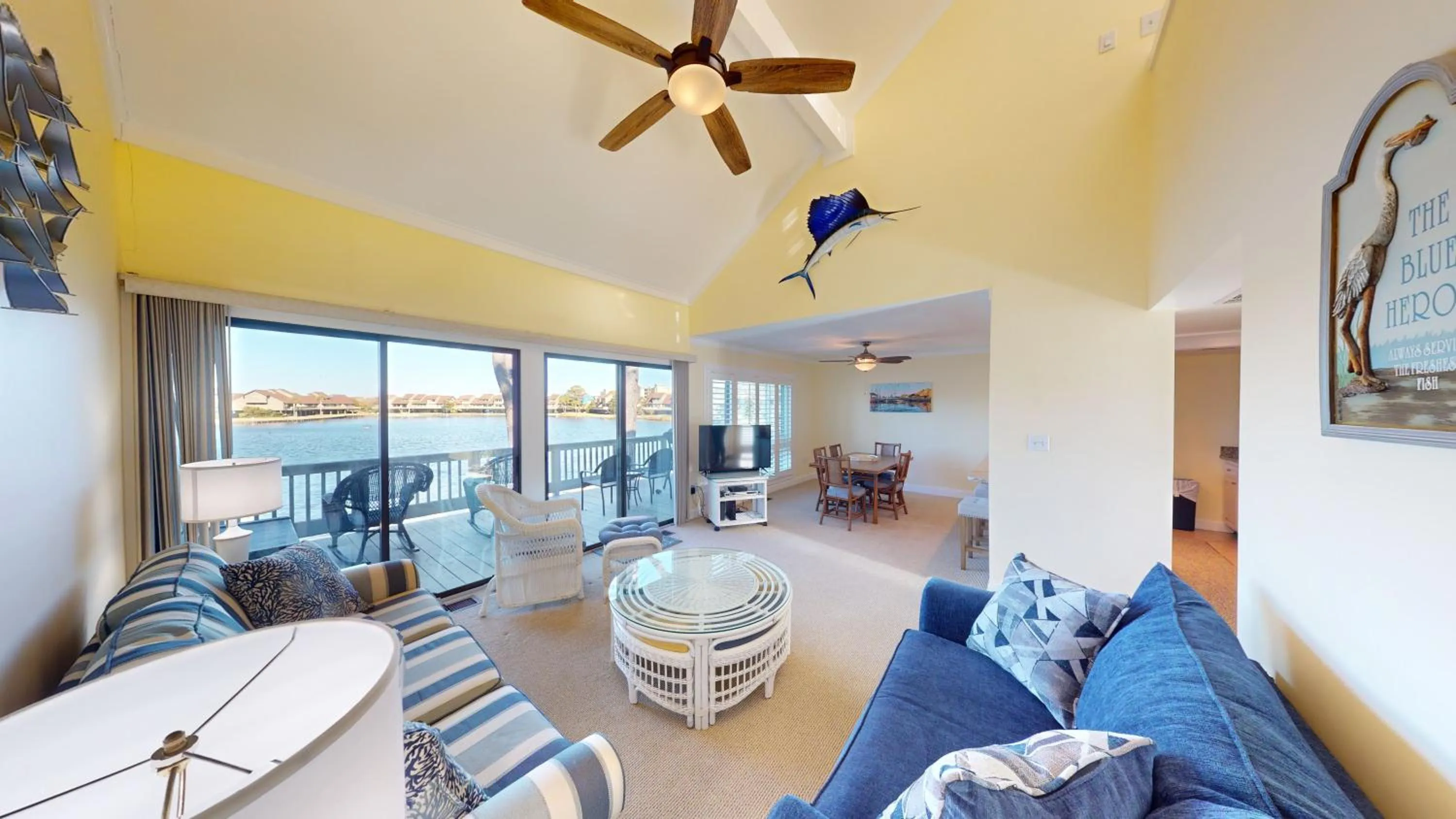 Living room in Litchfield Beach & Golf Resort