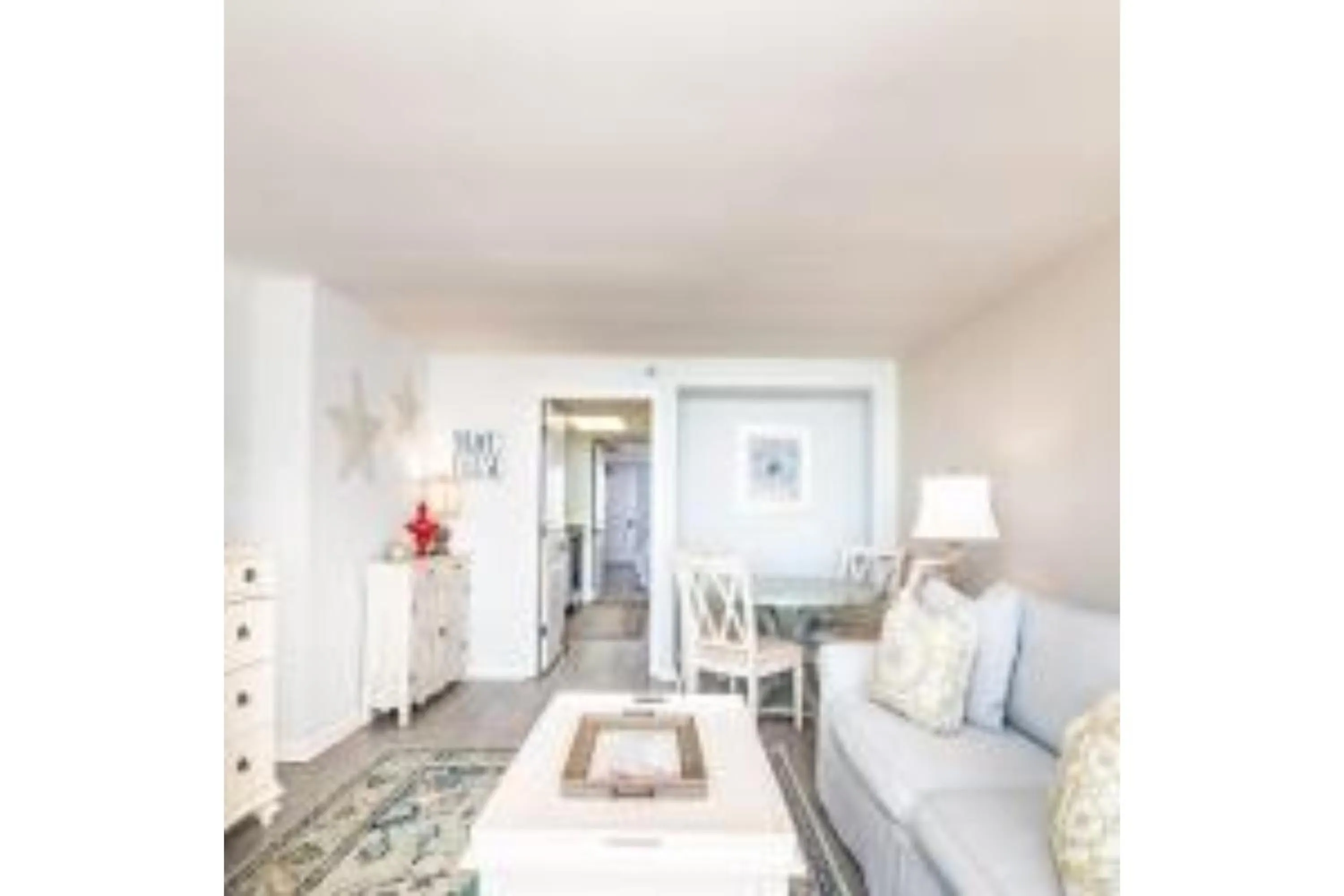 Living room, Bed in Litchfield Beach & Golf Resort