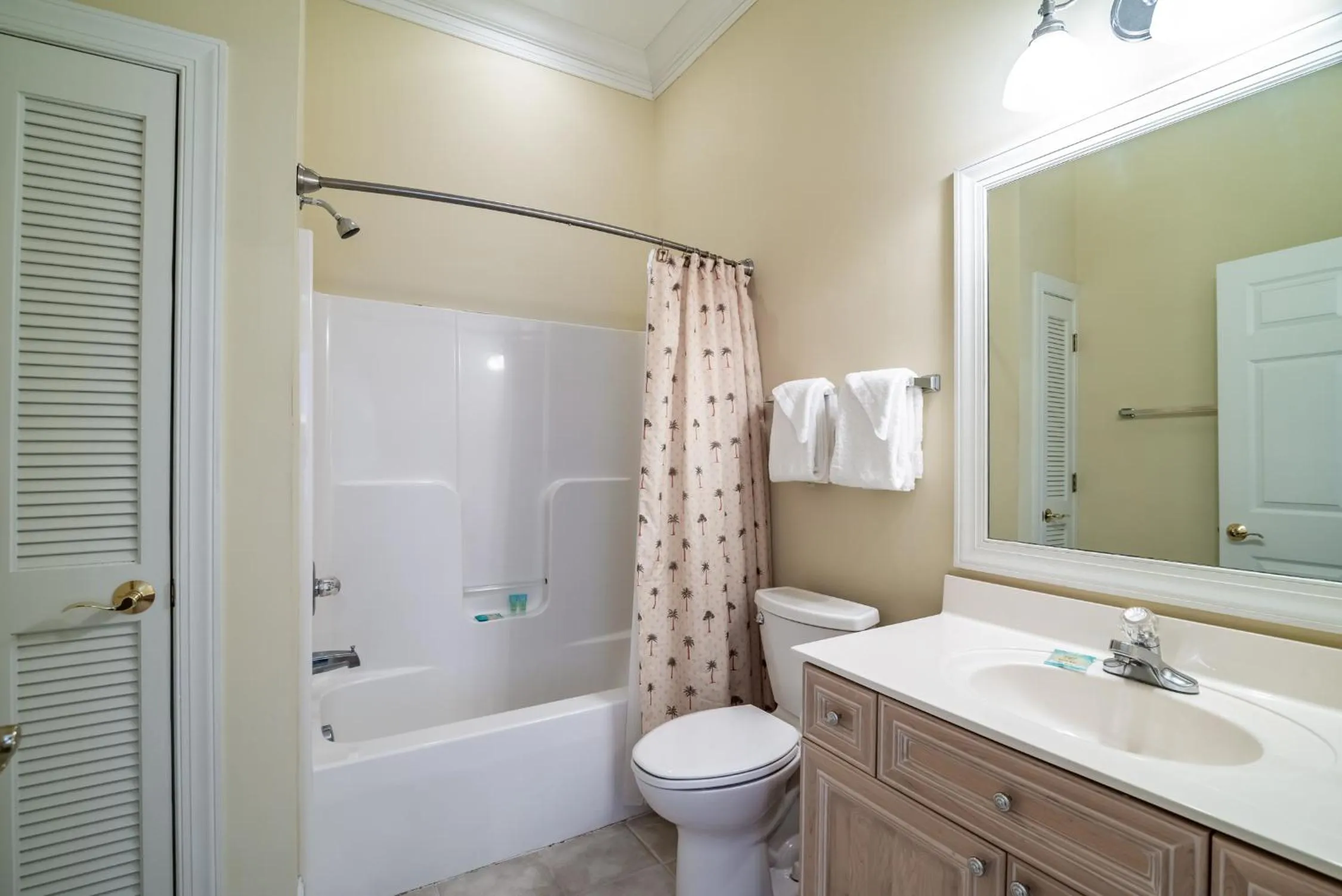 Bathroom in Litchfield Beach & Golf Resort