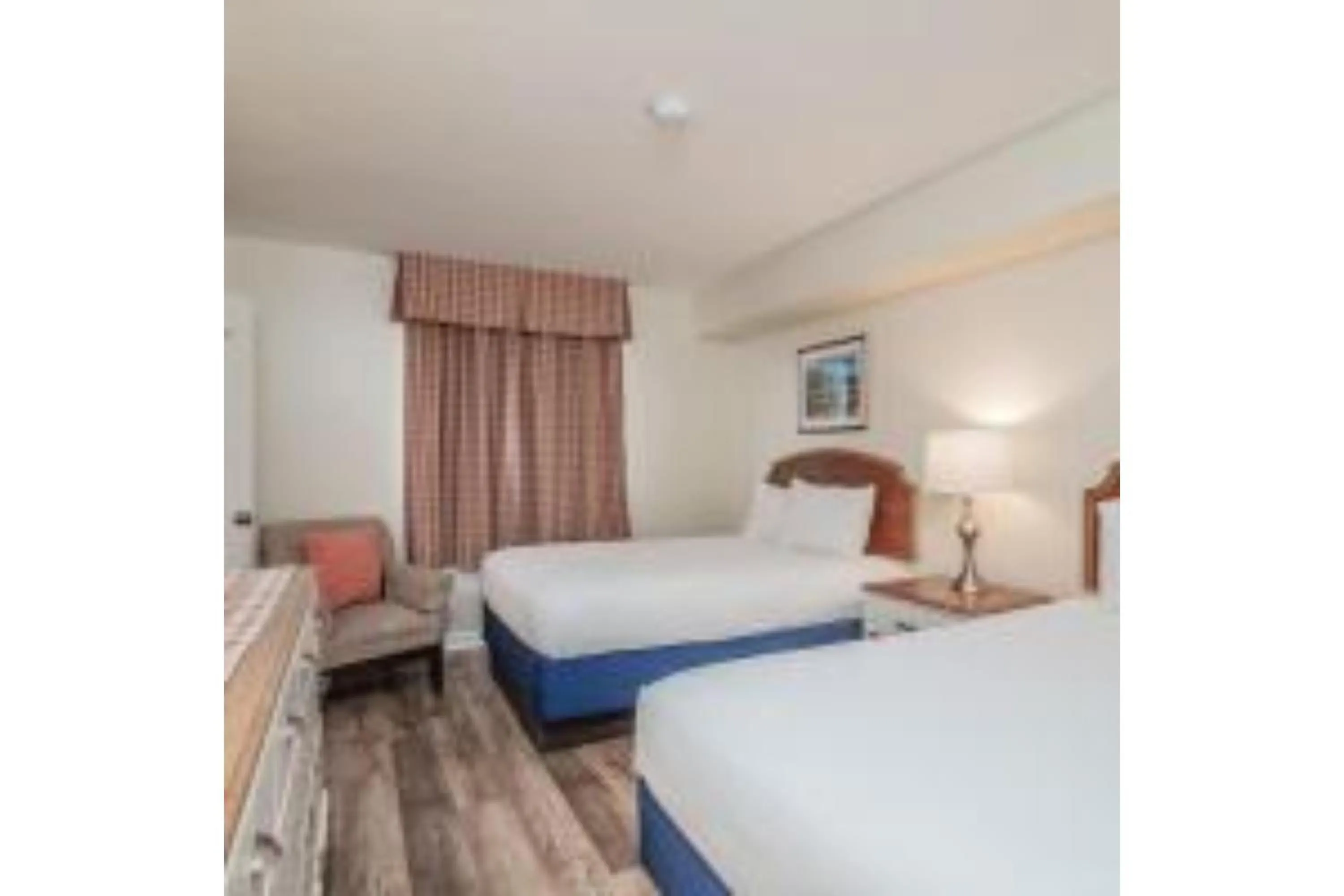 Bedroom, Bed in Litchfield Beach & Golf Resort