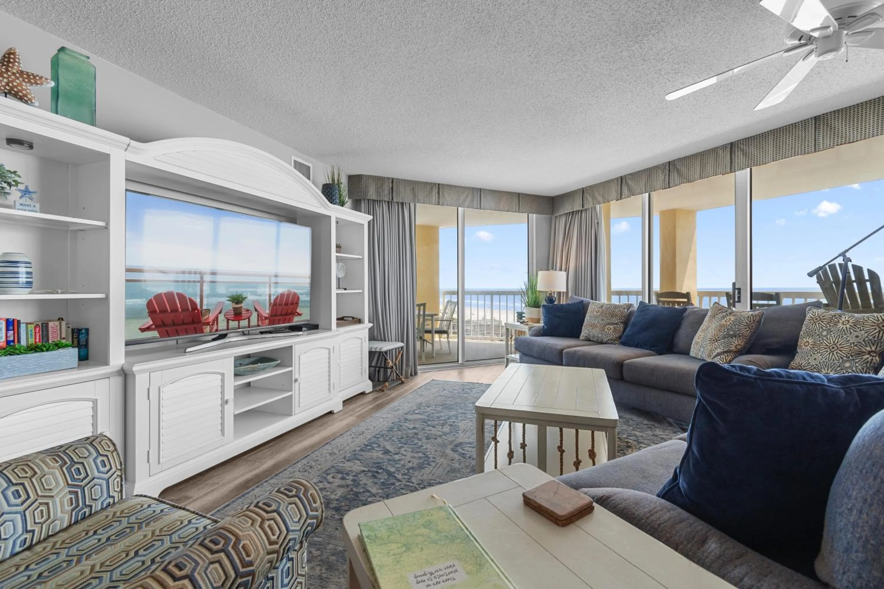 Living room in Litchfield Beach & Golf Resort