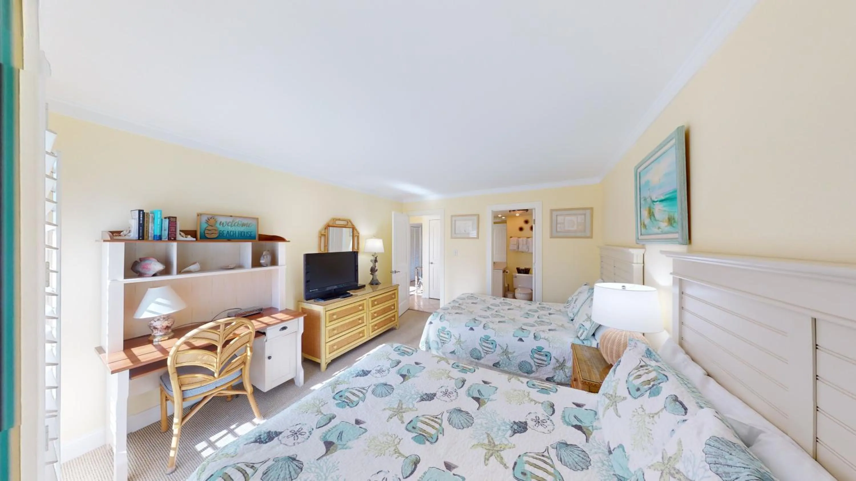 Bedroom, Bed in Litchfield Beach & Golf Resort