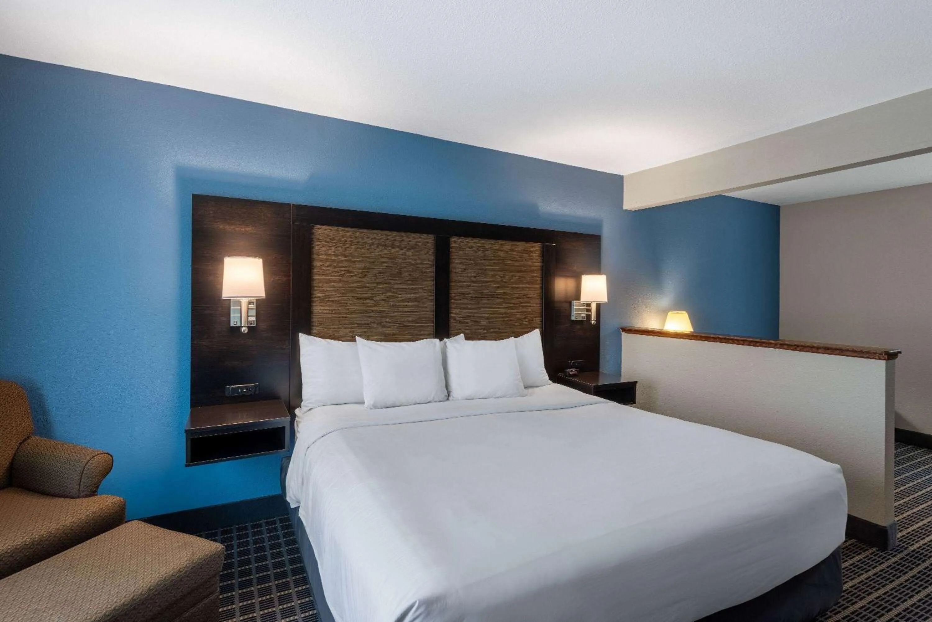 Bed in Baymont by Wyndham Kirksville University Area