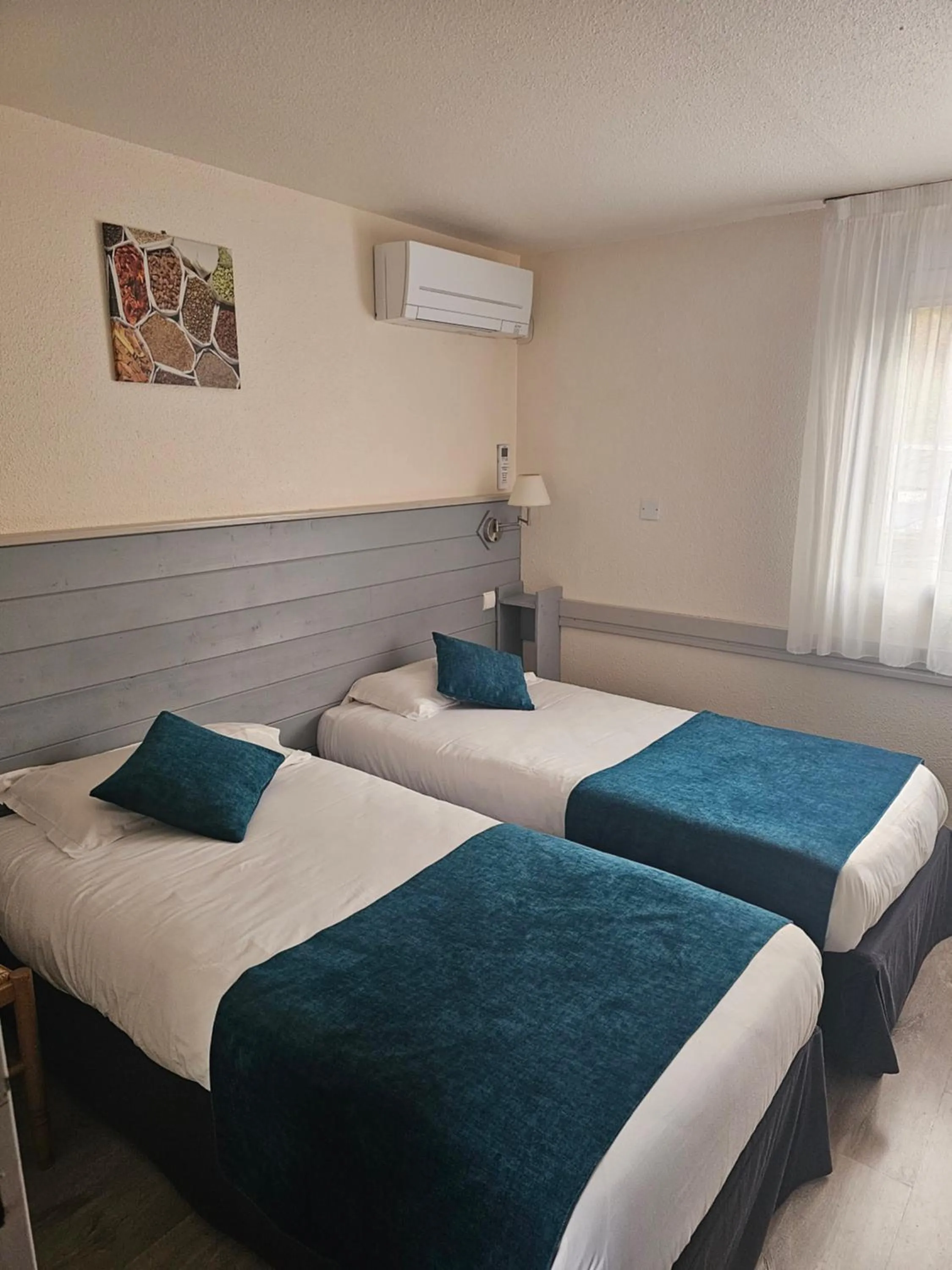 Bed in Hôtel Restaurant du Lac